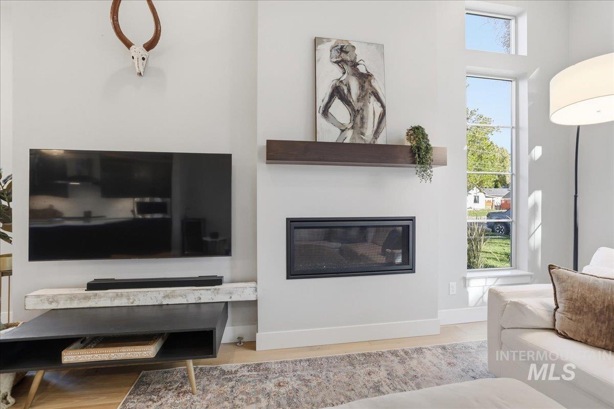 2129 N 34th St, Boise, Idaho 83703, 3 Bedrooms, 2.5 Bathrooms, Residential For Sale, Price $727,999,MLS 98972997