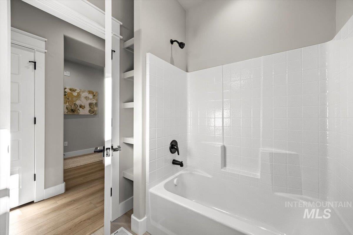 2663 Soulen Dr, Emmett, Idaho 83617, 3 Bedrooms, 2 Bathrooms, Residential For Sale, Price $564,500, 98972999