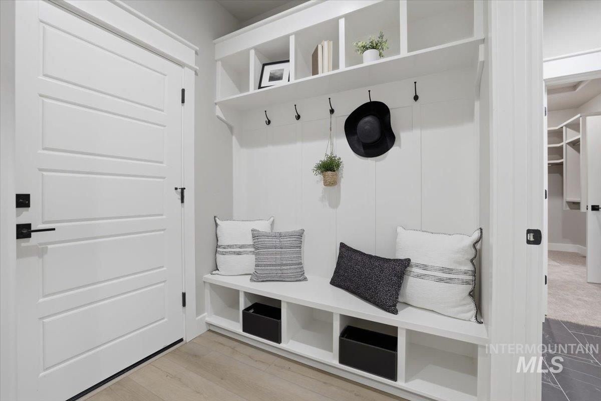 2663 Soulen Dr, Emmett, Idaho 83617, 3 Bedrooms, 2 Bathrooms, Residential For Sale, Price $564,500,MLS 98972999