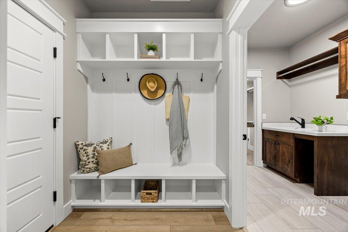 2663 Soulen Dr, Emmett, Idaho 83617, 3 Bedrooms, 2 Bathrooms, Residential For Sale, Price $564,500, 98972999