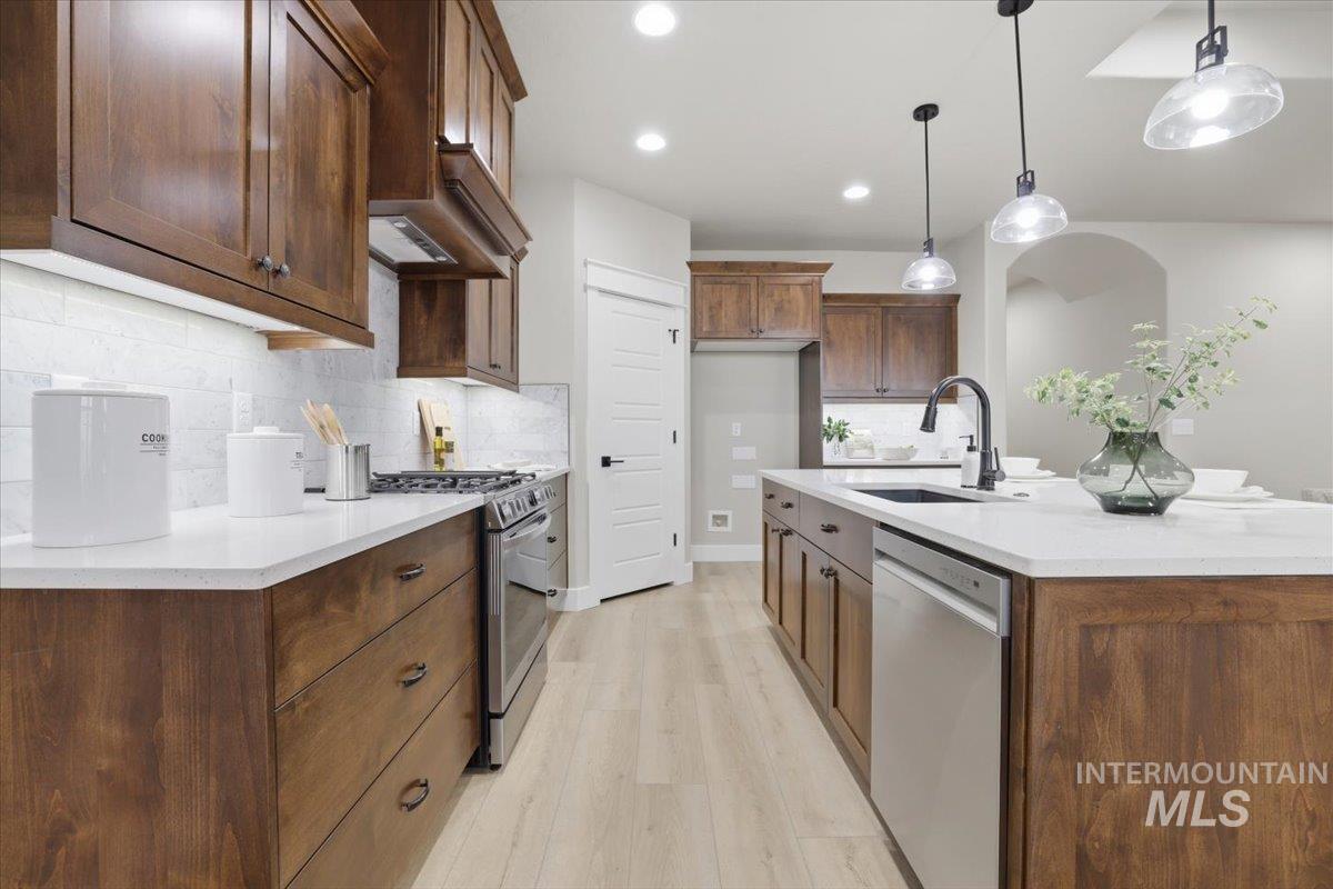 2663 Soulen Dr, Emmett, Idaho 83617, 3 Bedrooms, 2 Bathrooms, Residential For Sale, Price $564,500,MLS 98972999