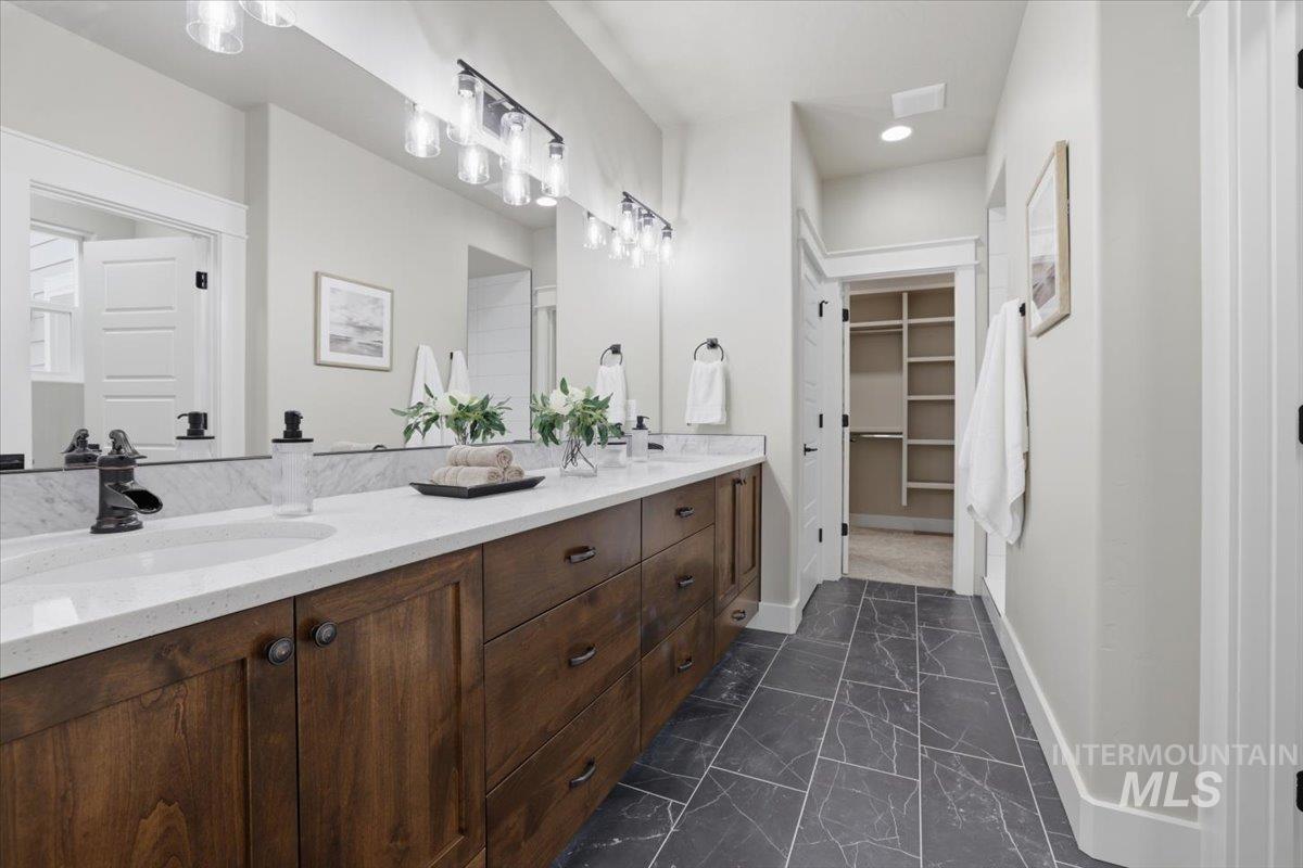 2663 Soulen Dr, Emmett, Idaho 83617, 3 Bedrooms, 2 Bathrooms, Residential For Sale, Price $564,500,MLS 98972999