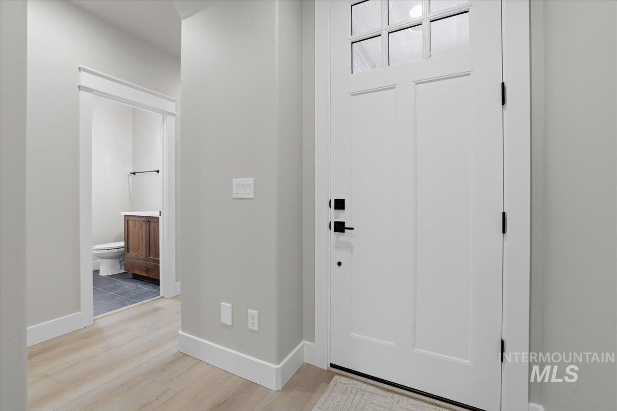 2663 Soulen Dr, Emmett, Idaho 83617, 3 Bedrooms, 2 Bathrooms, Residential For Sale, Price $564,500,MLS 98972999