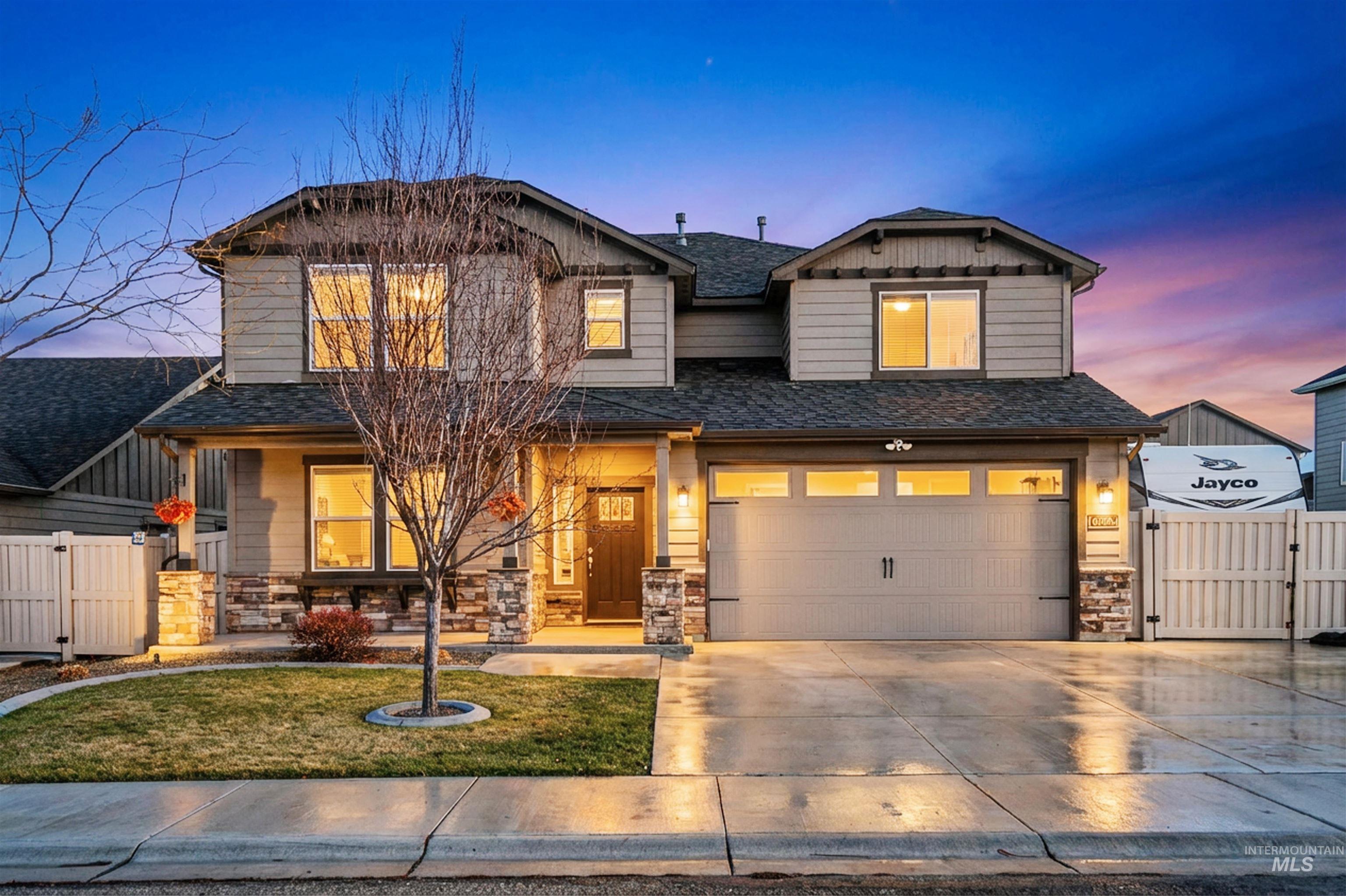 6796 S Silver Spur Way, Boise, Idaho 83709, 4 Bedrooms, 3 Bathrooms, Residential For Sale, Price $615,990,MLS 98973001