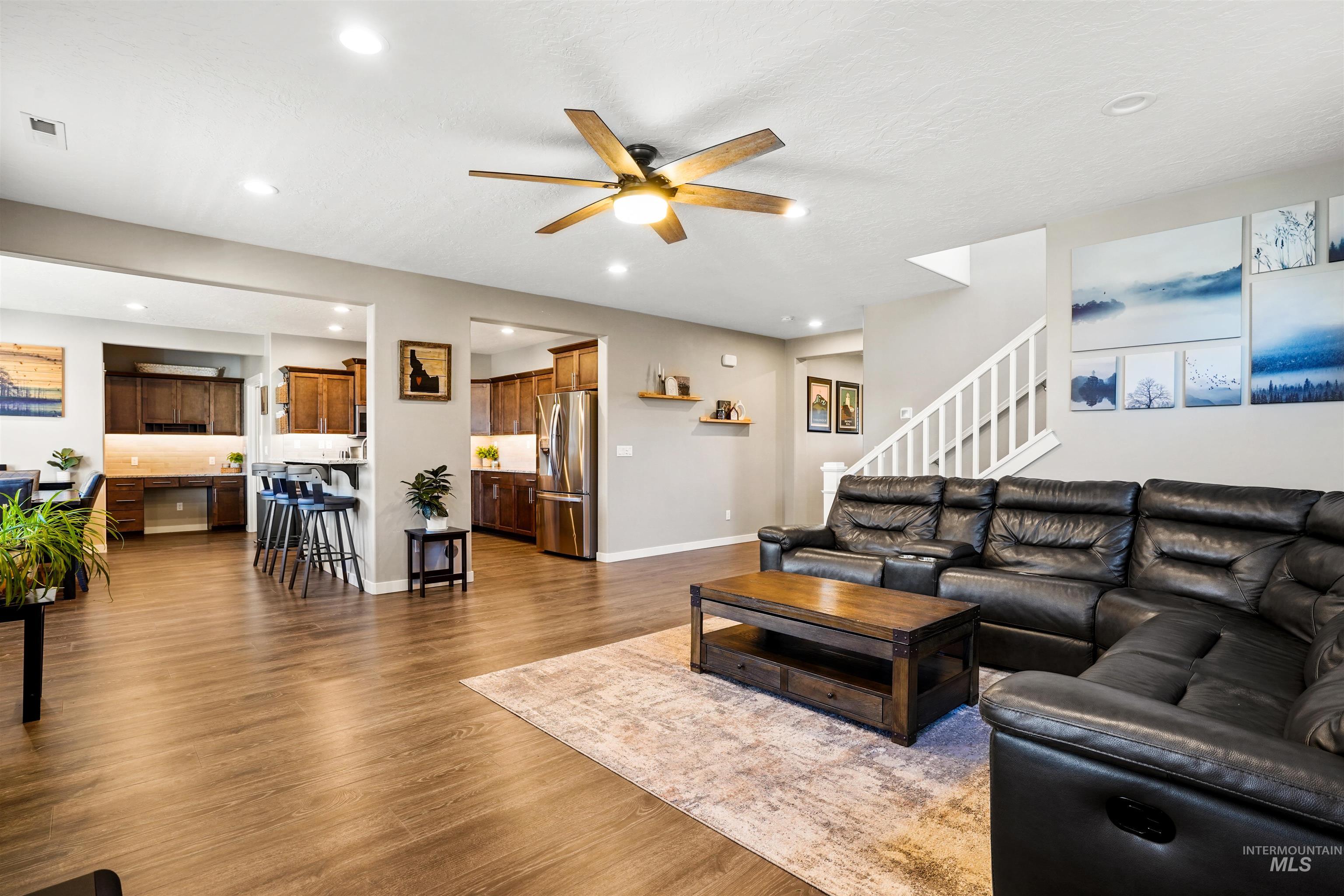 6796 S Silver Spur Way, Boise, Idaho 83709, 4 Bedrooms, 3 Bathrooms, Residential For Sale, Price $615,990,MLS 98973001