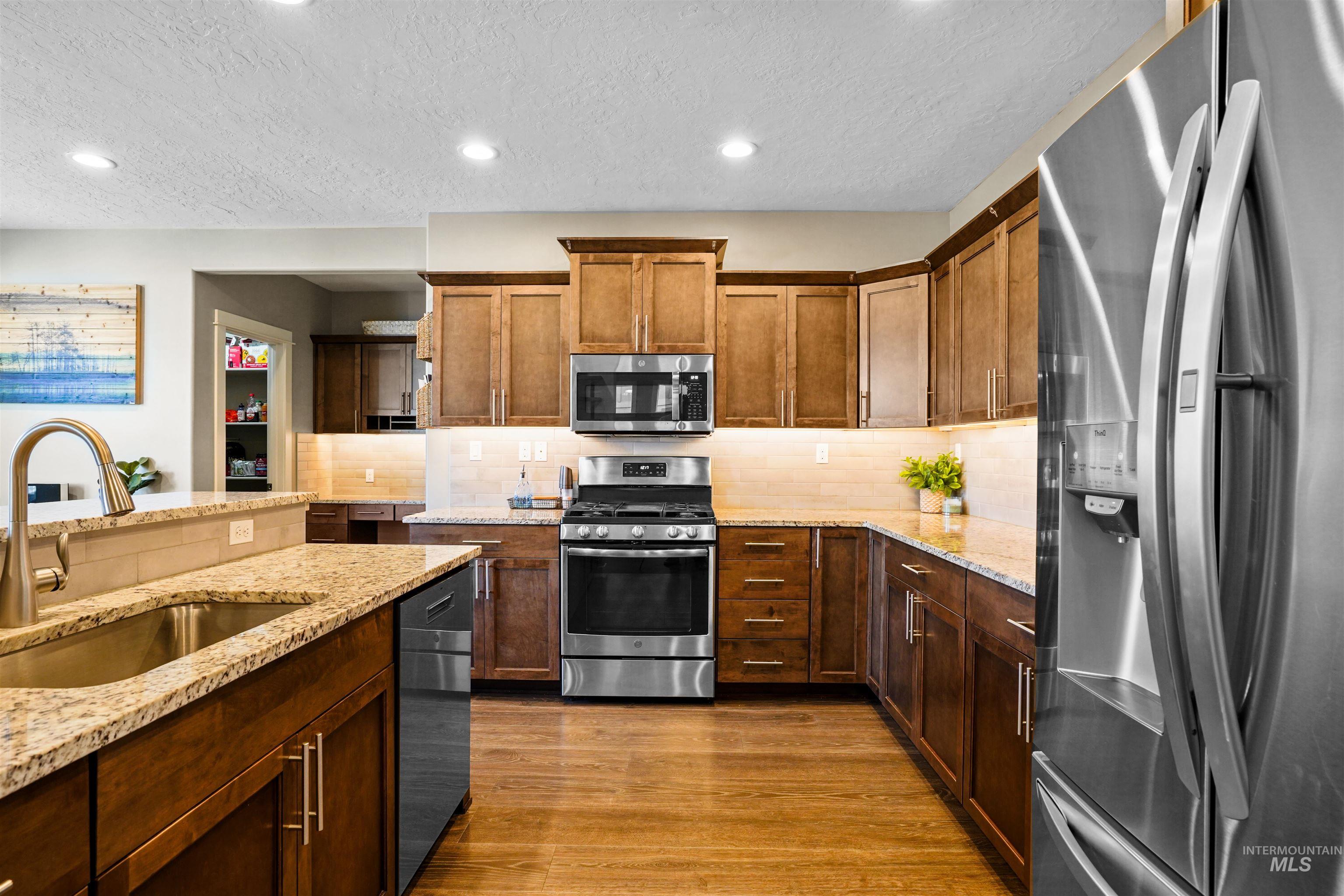 6796 S Silver Spur Way, Boise, Idaho 83709, 4 Bedrooms, 3 Bathrooms, Residential For Sale, Price $615,990,MLS 98973001