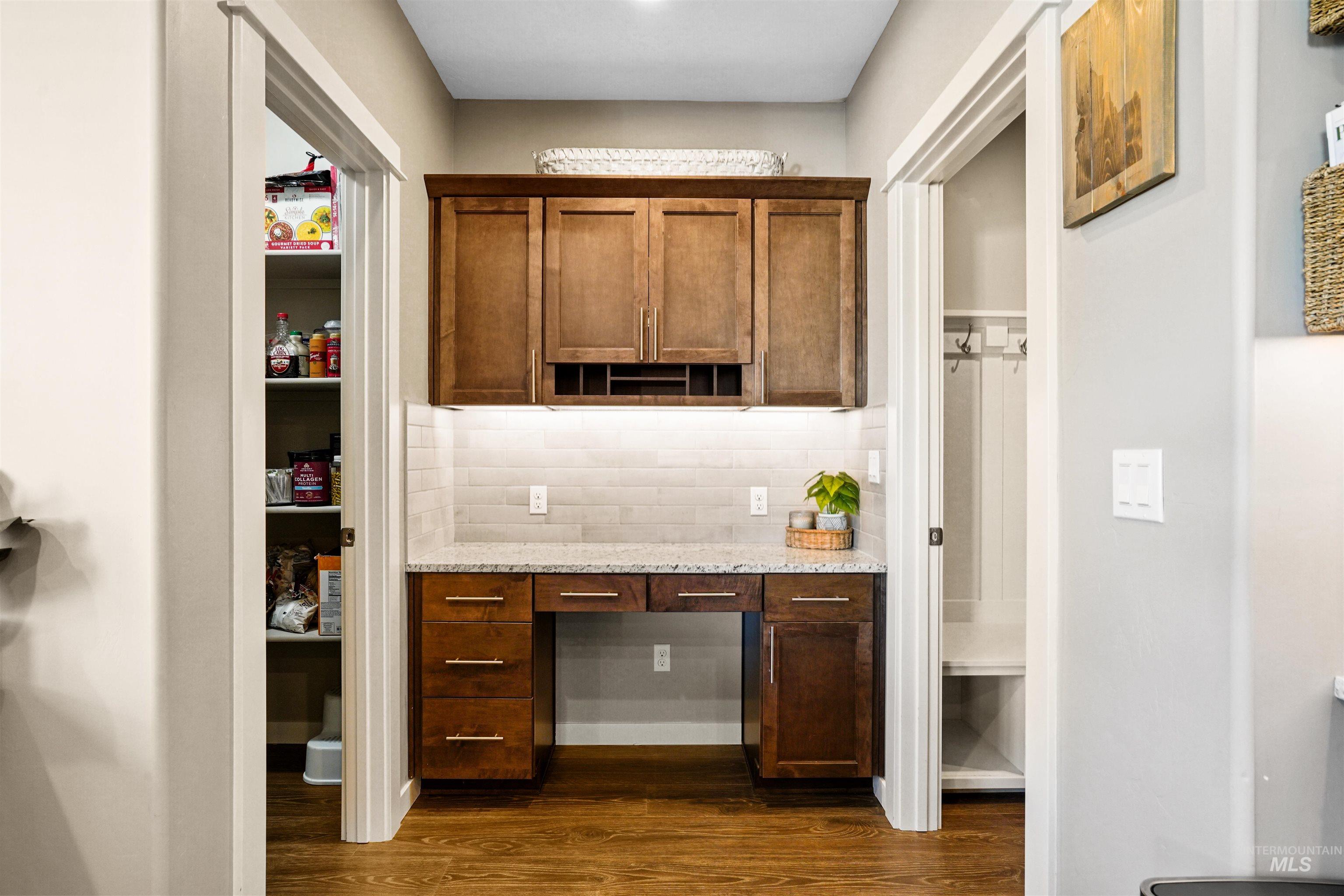 6796 S Silver Spur Way, Boise, Idaho 83709, 4 Bedrooms, 3 Bathrooms, Residential For Sale, Price $615,990,MLS 98973001