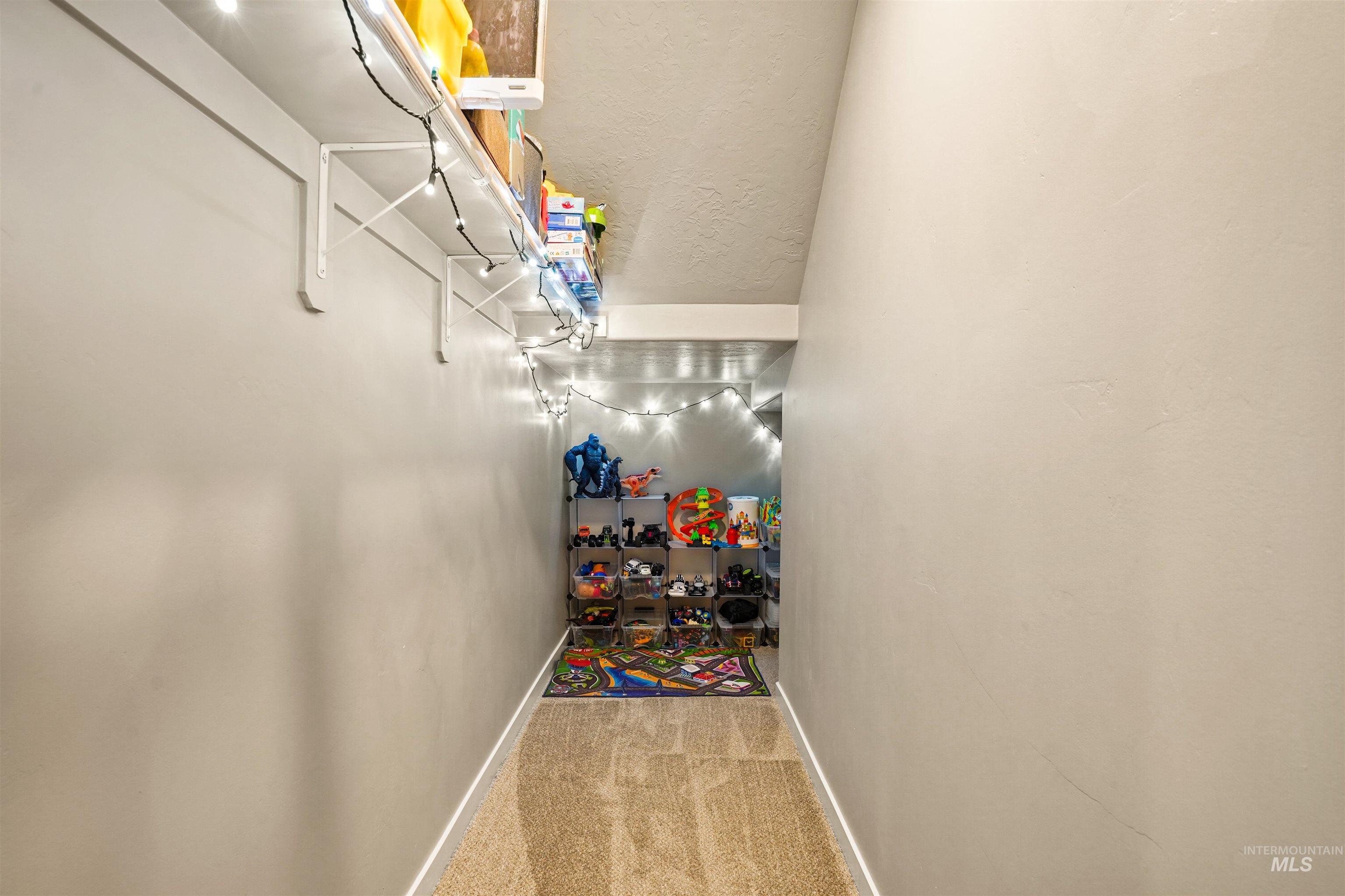 6796 S Silver Spur Way, Boise, Idaho 83709, 4 Bedrooms, 3 Bathrooms, Residential For Sale, Price $615,990,MLS 98973001