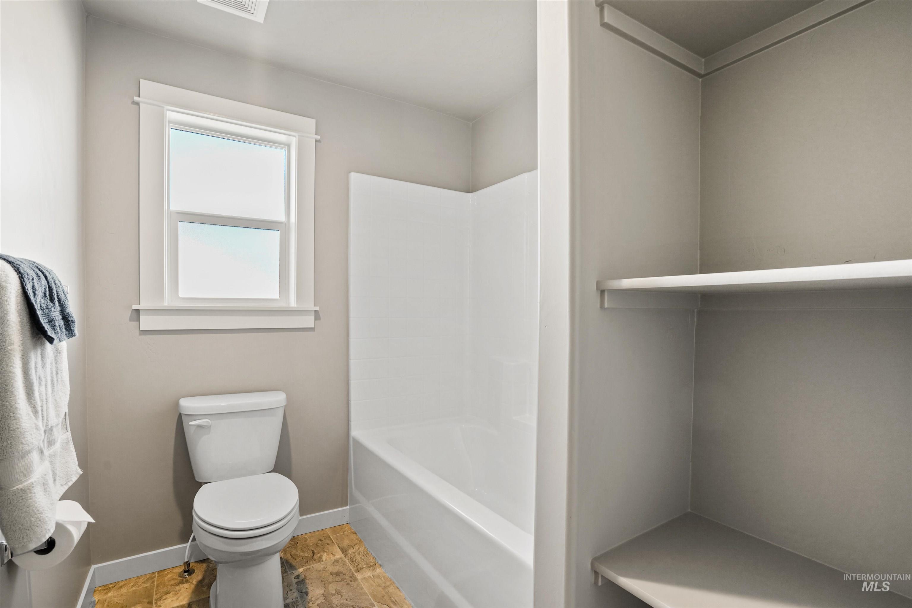 6796 S Silver Spur Way, Boise, Idaho 83709, 4 Bedrooms, 3 Bathrooms, Residential For Sale, Price $615,990,MLS 98973001