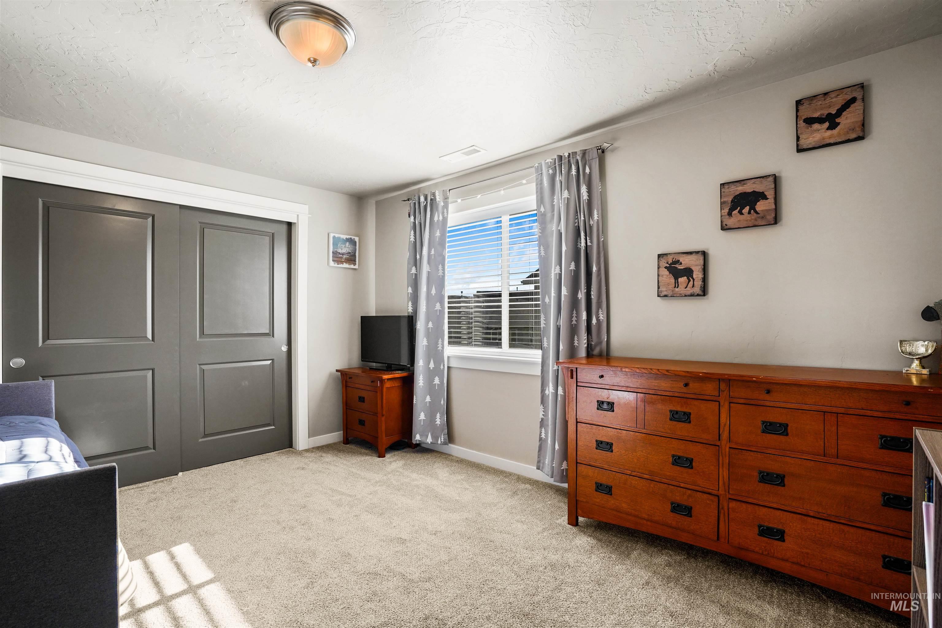 6796 S Silver Spur Way, Boise, Idaho 83709, 4 Bedrooms, 3 Bathrooms, Residential For Sale, Price $615,990,MLS 98973001