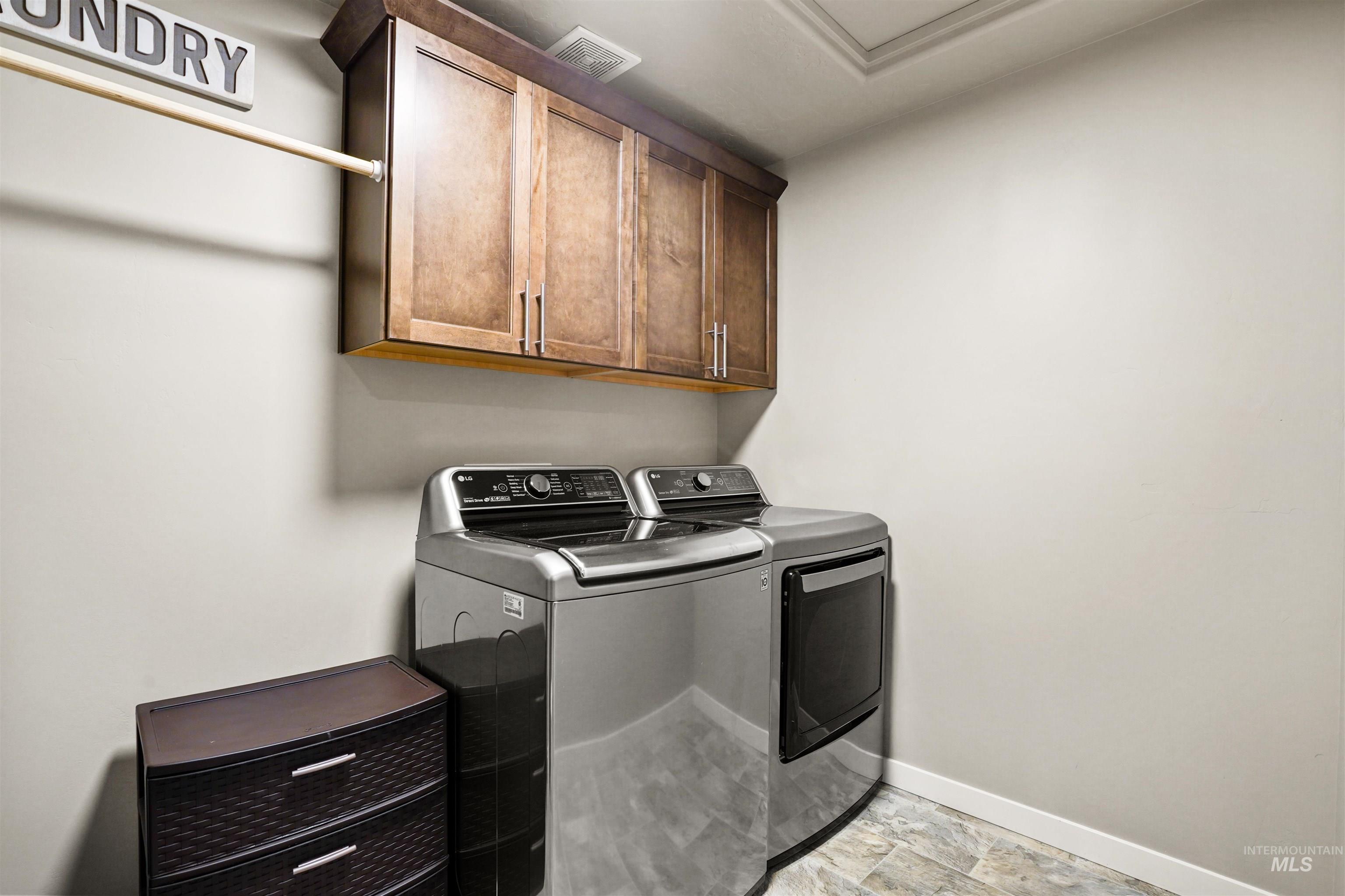 6796 S Silver Spur Way, Boise, Idaho 83709, 4 Bedrooms, 3 Bathrooms, Residential For Sale, Price $615,990,MLS 98973001