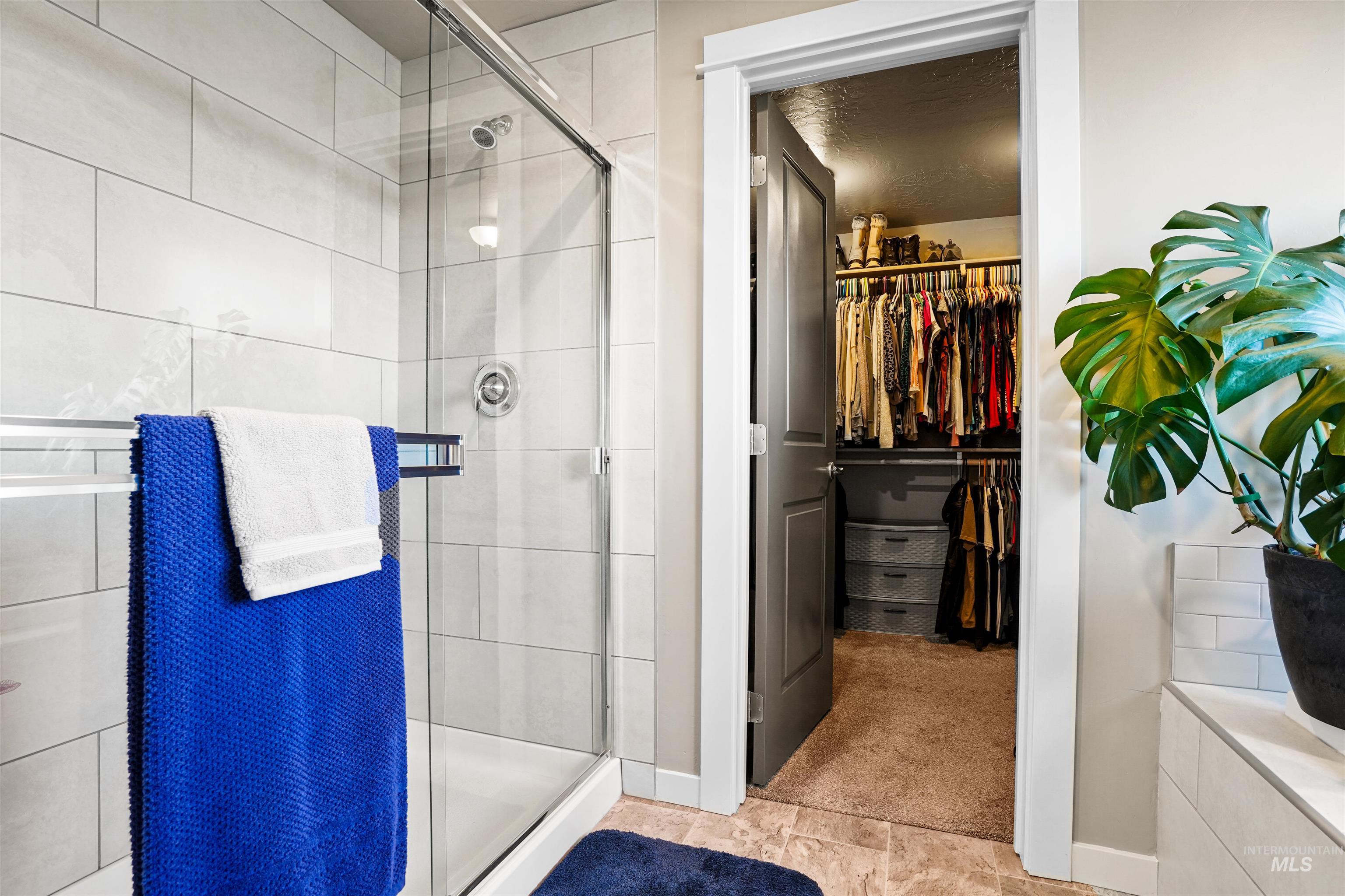 6796 S Silver Spur Way, Boise, Idaho 83709, 4 Bedrooms, 3 Bathrooms, Residential For Sale, Price $615,990,MLS 98973001