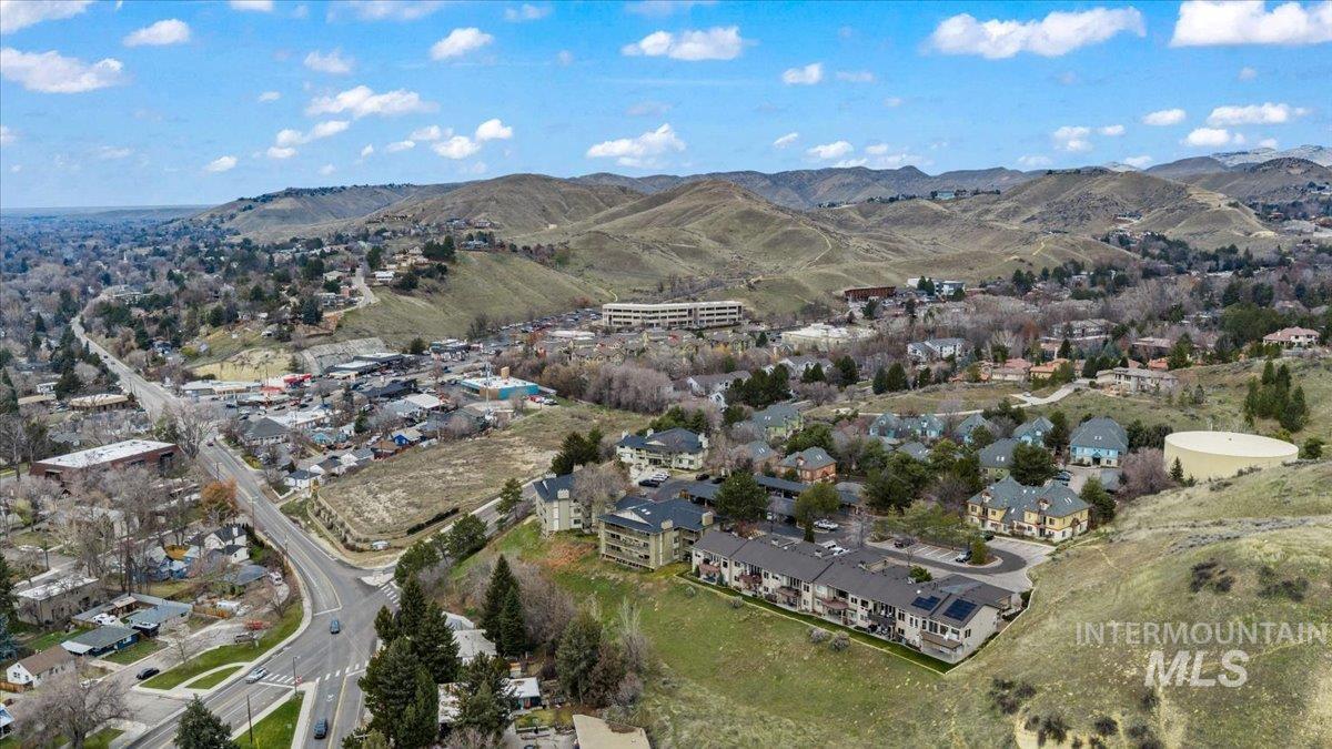 1419 Camel Back Lane, Boise, Idaho 83702, 1 Bedroom, 1 Bathroom, Residential For Sale, Price $365,000,MLS 98973003