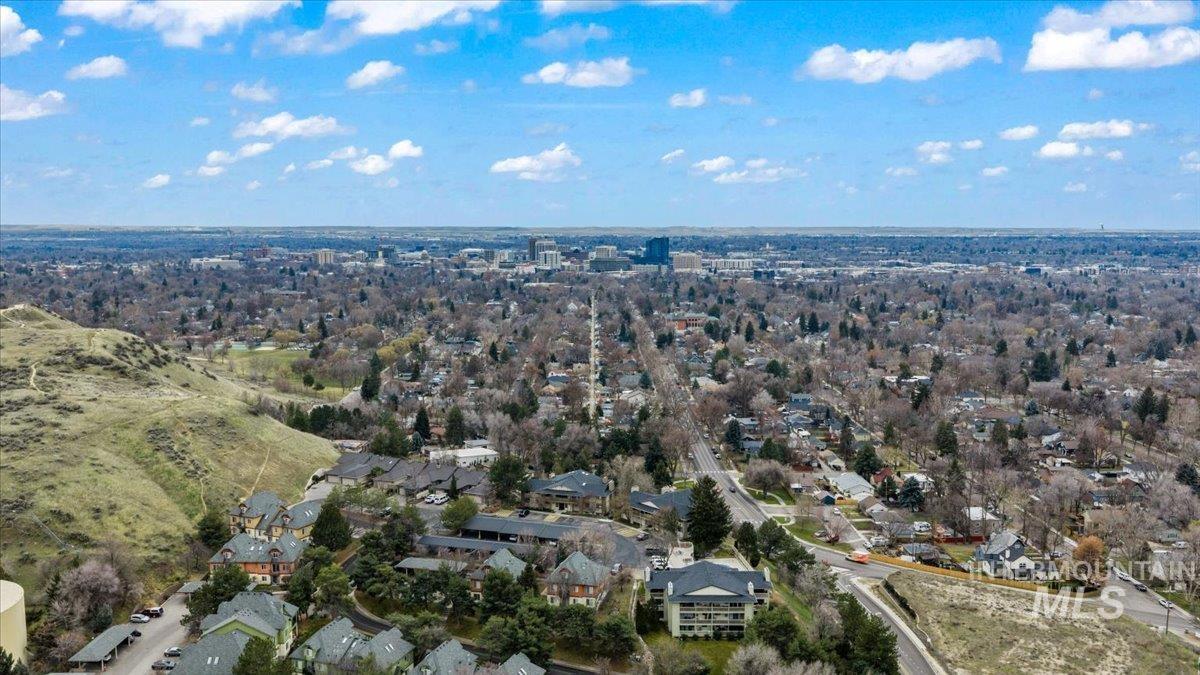 1419 Camel Back Lane, Boise, Idaho 83702, 1 Bedroom, 1 Bathroom, Residential For Sale, Price $365,000,MLS 98973003