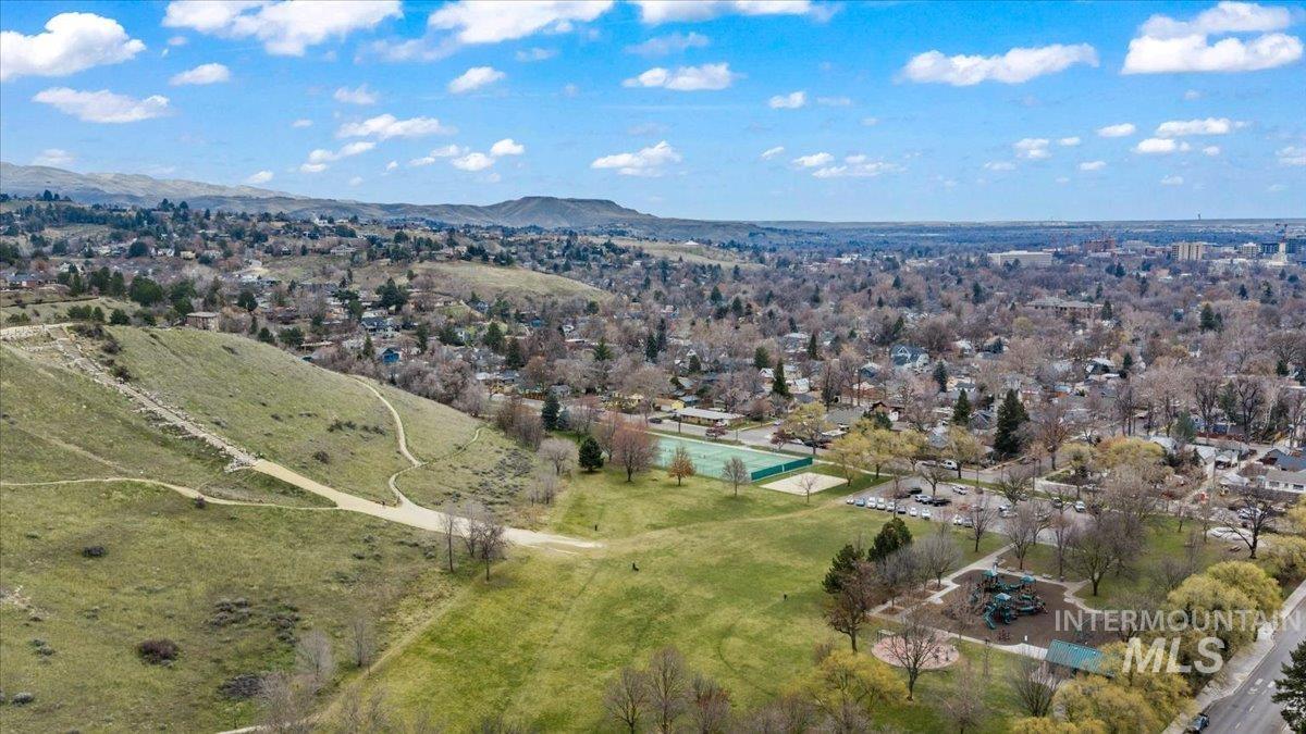 1419 Camel Back Lane, Boise, Idaho 83702, 1 Bedroom, 1 Bathroom, Residential For Sale, Price $365,000,MLS 98973003