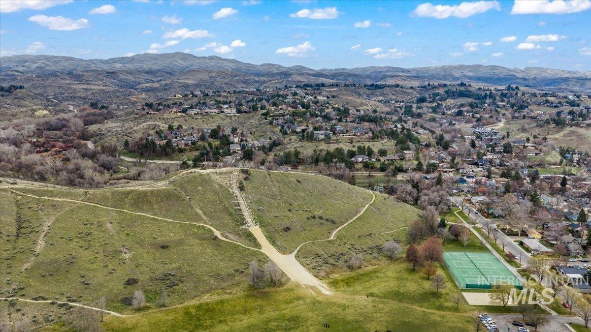 1419 Camel Back Lane, Boise, Idaho 83702, 1 Bedroom, 1 Bathroom, Residential For Sale, Price $365,000,MLS 98973003