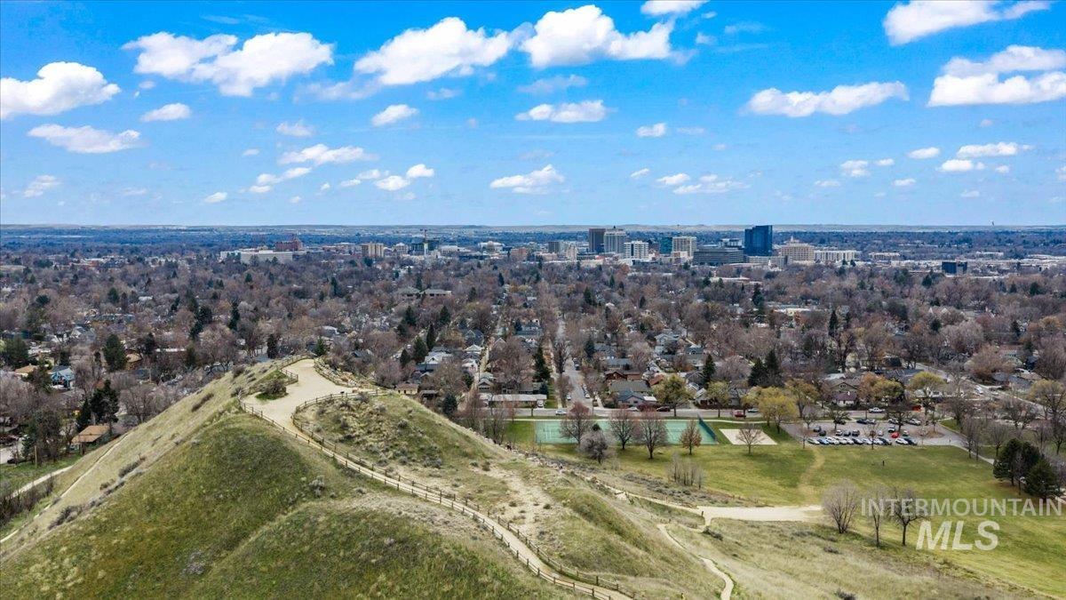 1419 Camel Back Lane, Boise, Idaho 83702, 1 Bedroom, 1 Bathroom, Residential For Sale, Price $365,000,MLS 98973003