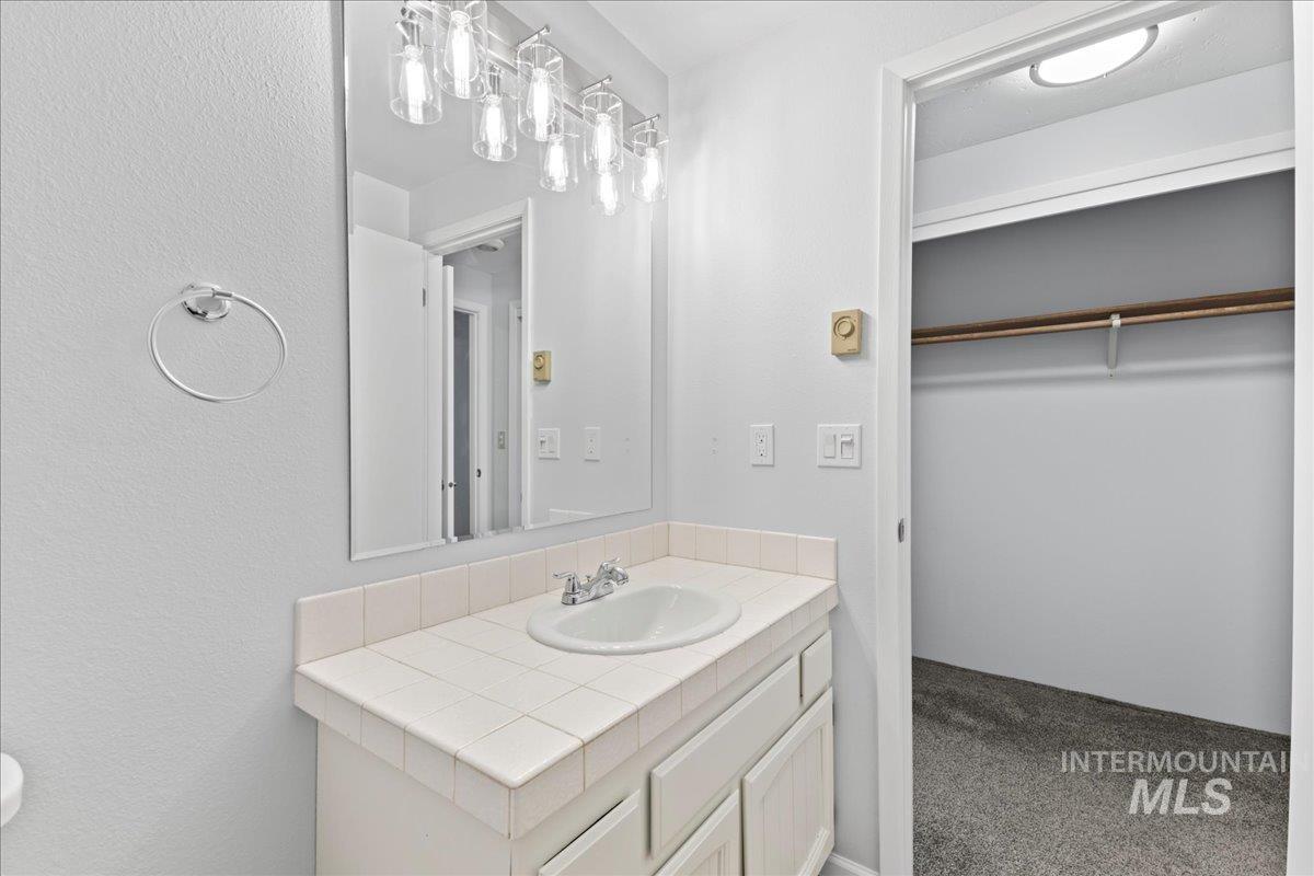 1419 Camel Back Lane, Boise, Idaho 83702, 1 Bedroom, 1 Bathroom, Residential For Sale, Price $365,000,MLS 98973003