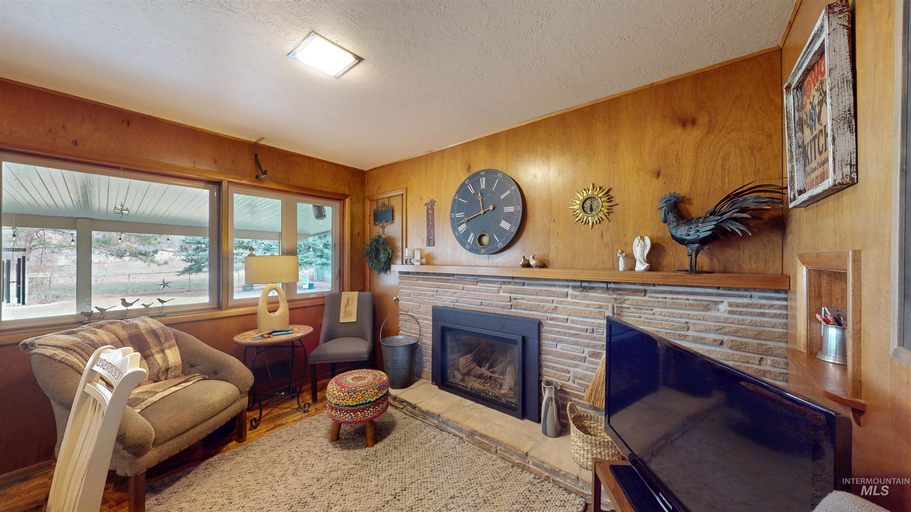 2111 Addison Ave E, Twin Falls, Idaho 83301, 4 Bedrooms, 1.5 Bathrooms, Residential For Sale, Price $525,000,MLS 98973004