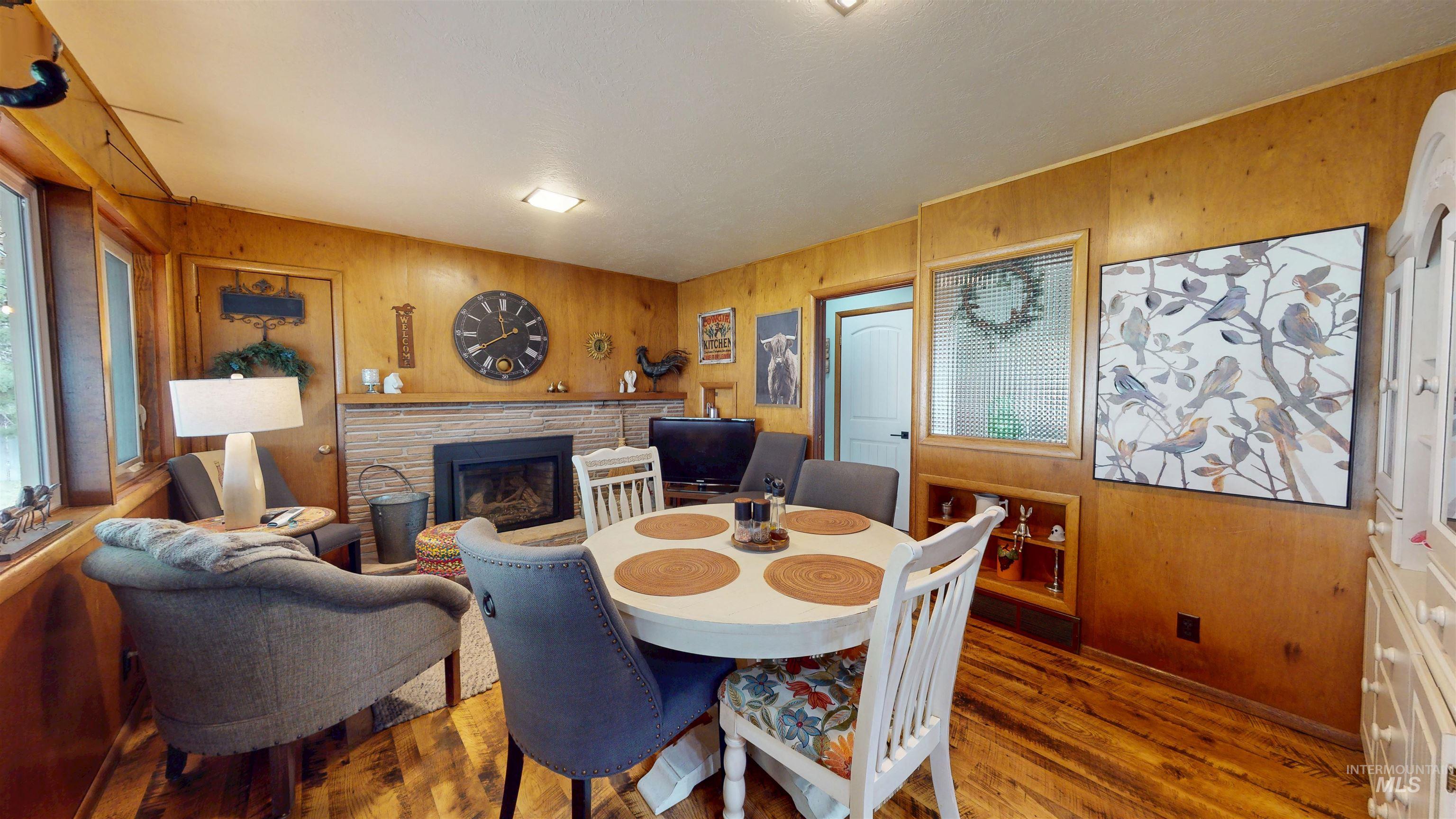 2111 Addison Ave E, Twin Falls, Idaho 83301, 4 Bedrooms, 1.5 Bathrooms, Residential For Sale, Price $525,000,MLS 98973004