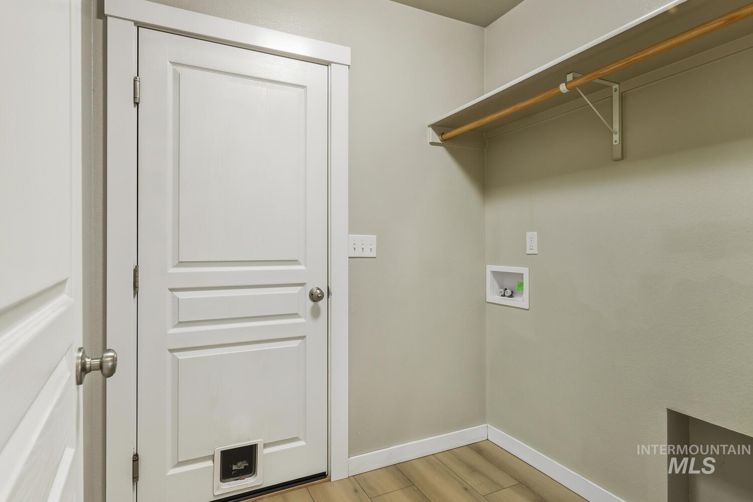 143 E Willow Creek, Middleton, Idaho 83644, 3 Bedrooms, 2 Bathrooms, Residential For Sale, Price $384,900,MLS 98973007