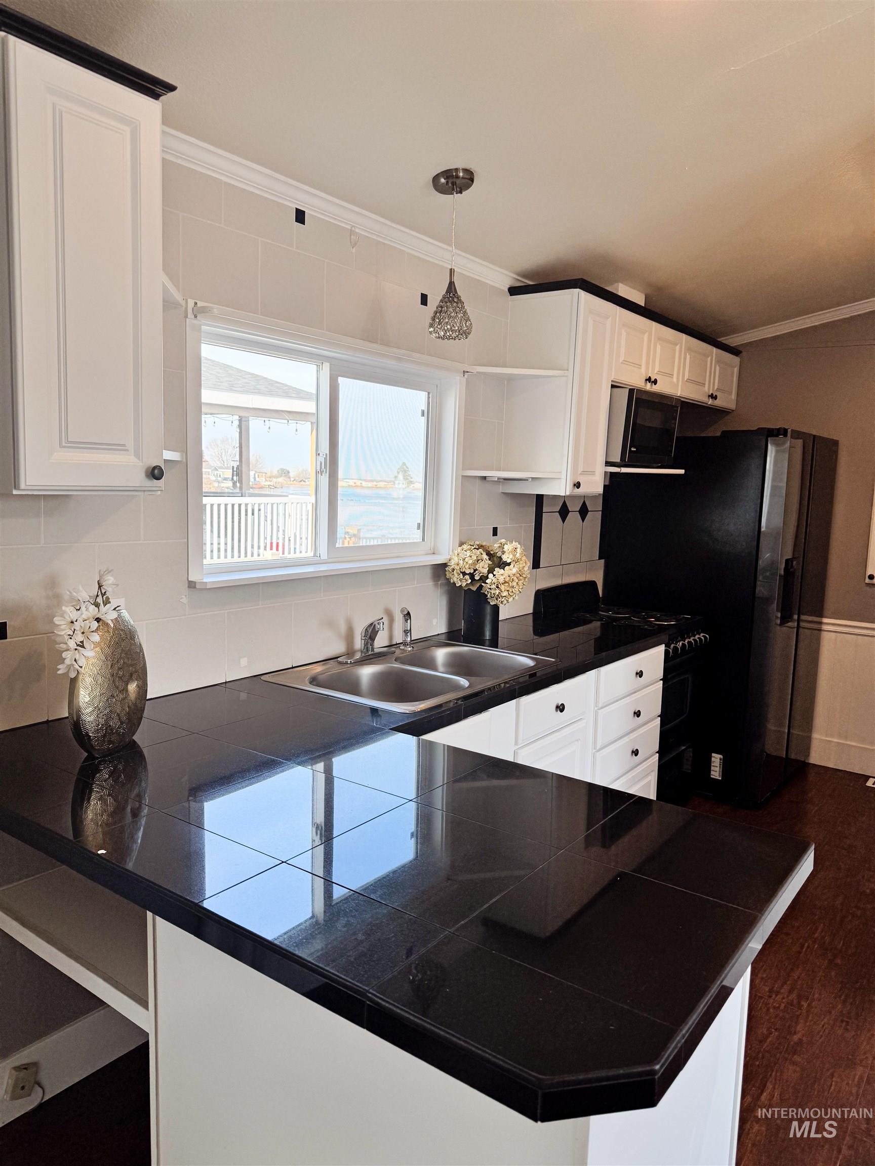 2372 Blue Sage Lane #87, Boise, Idaho 83716, 3 Bedrooms, 2 Bathrooms, Residential For Sale, Price $140,000,MLS 98973008