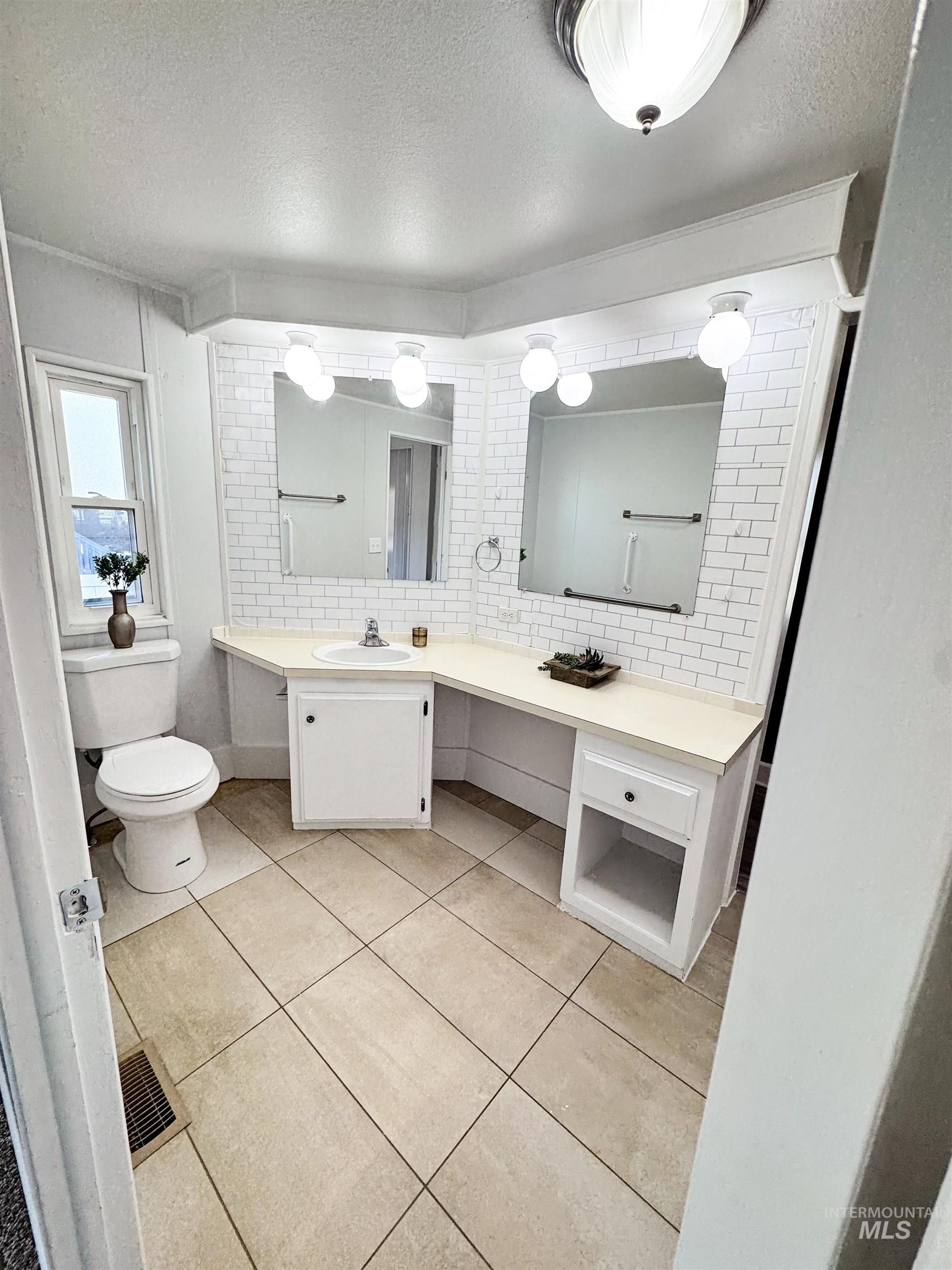 2372 Blue Sage Lane #87, Boise, Idaho 83716, 3 Bedrooms, 2 Bathrooms, Residential For Sale, Price $140,000,MLS 98973008