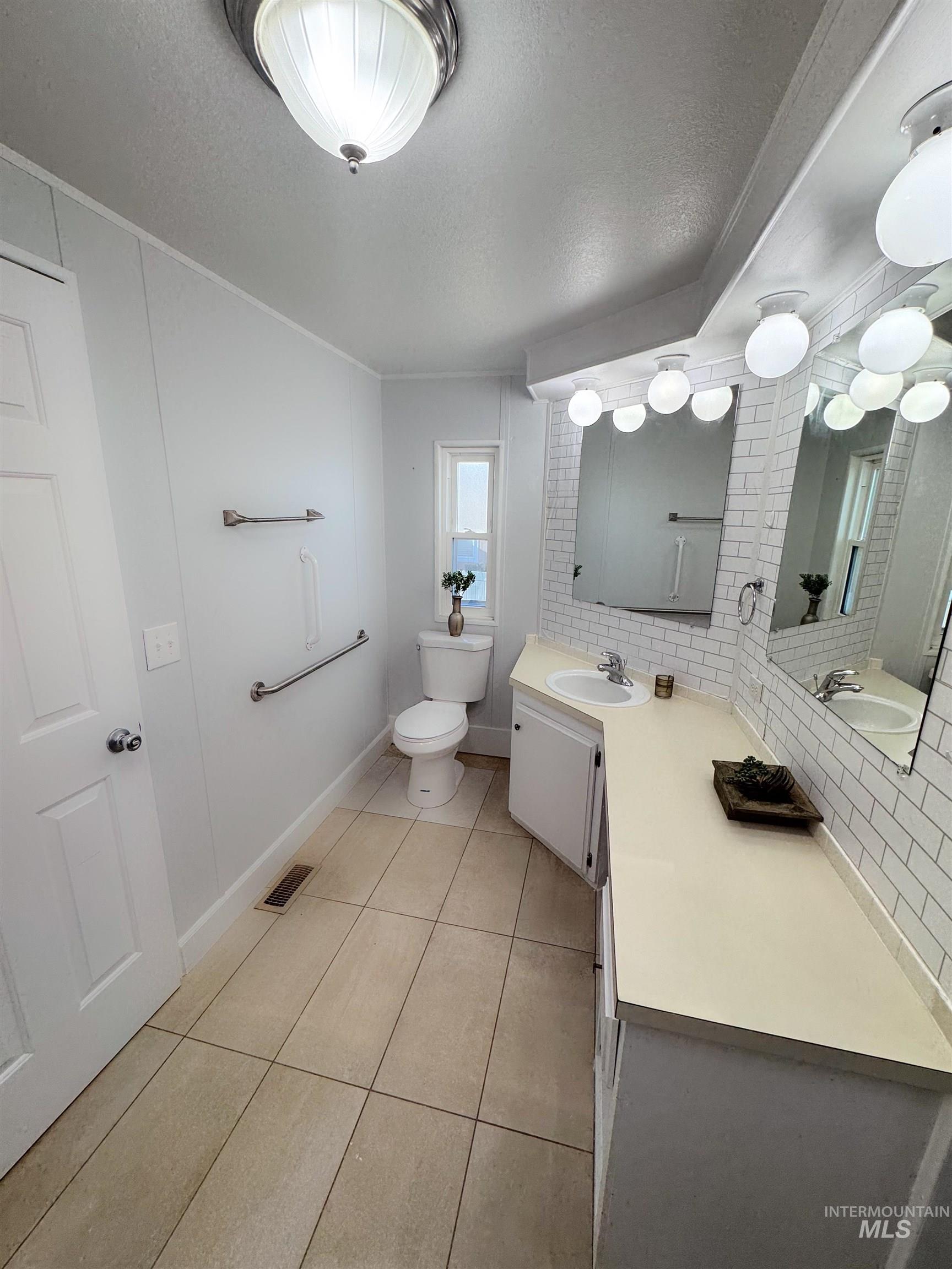 2372 Blue Sage Lane #87, Boise, Idaho 83716, 3 Bedrooms, 2 Bathrooms, Residential For Sale, Price $140,000,MLS 98973008