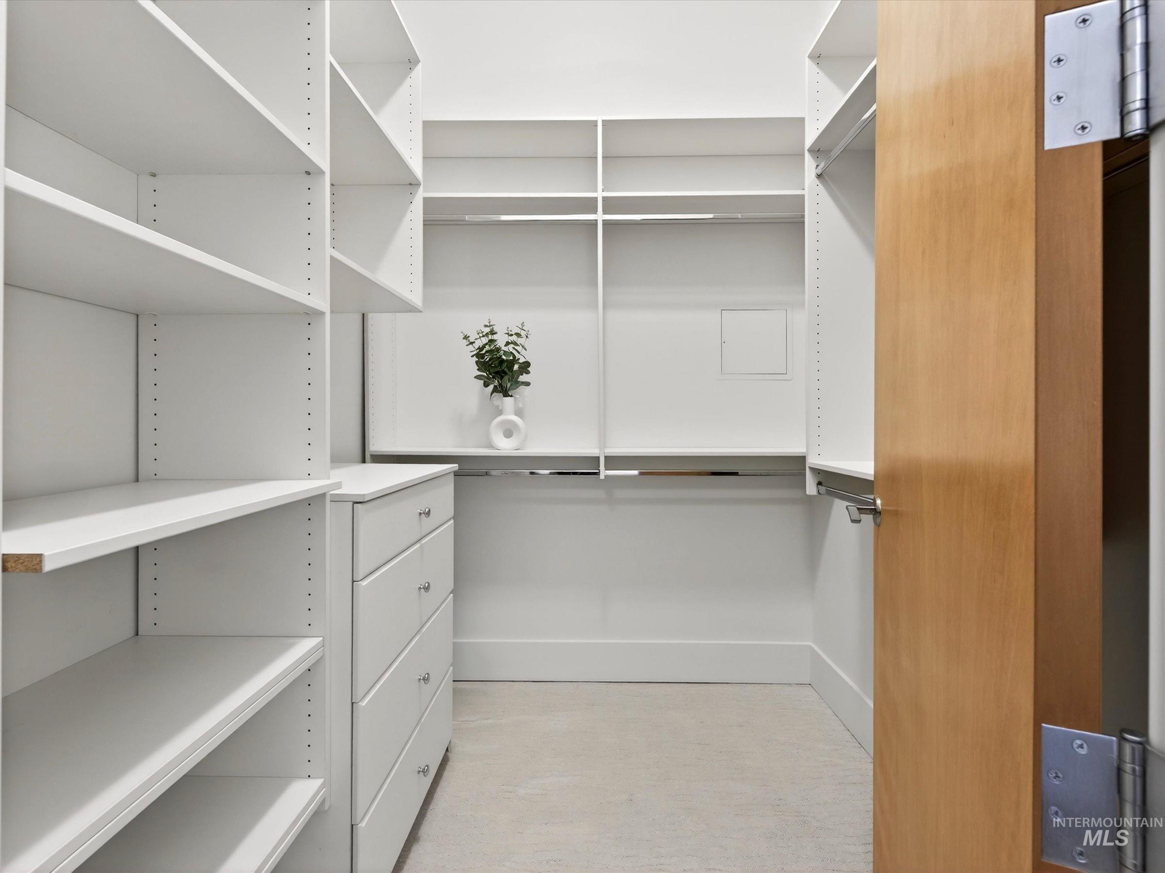 101 N 10th Street #203, Boise, Idaho 83702, 2 Bedrooms, 1 Bathroom, Residential For Sale, Price $629,000,MLS 98973009