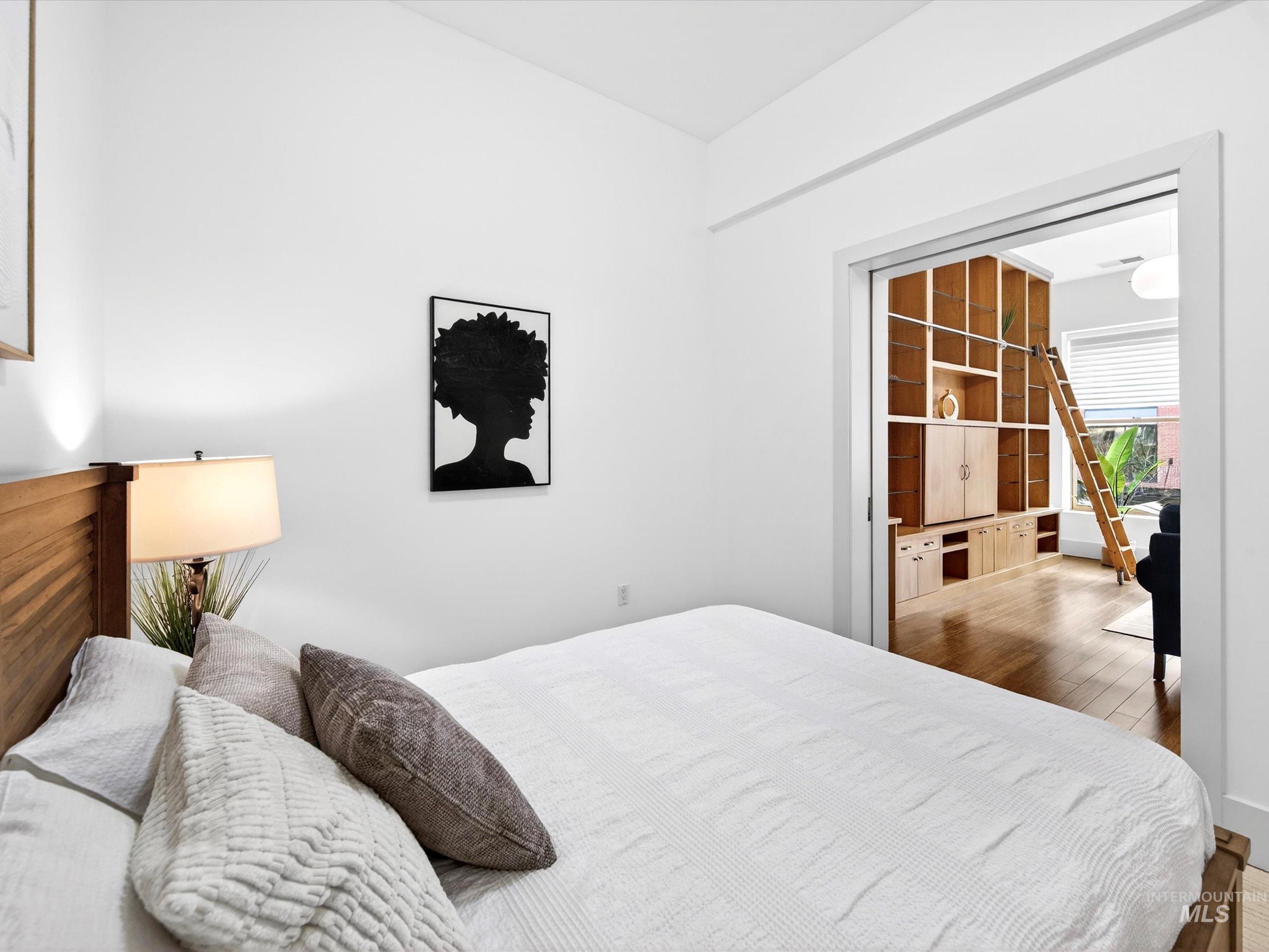 101 N 10th Street #203, Boise, Idaho 83702, 2 Bedrooms, 1 Bathroom, Residential For Sale, Price $629,000,MLS 98973009