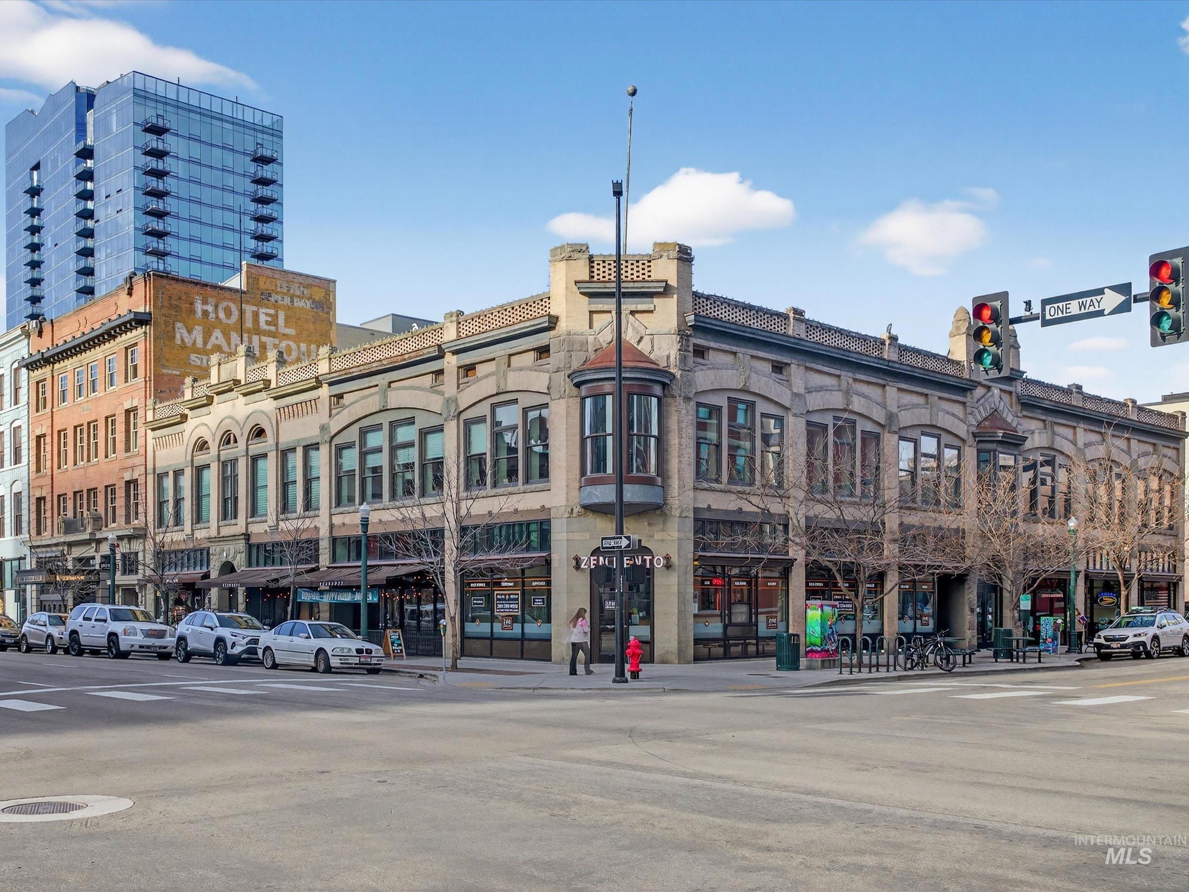 101 N 10th Street #203, Boise, Idaho 83702, 2 Bedrooms, 1 Bathroom, Residential For Sale, Price $629,000,MLS 98973009