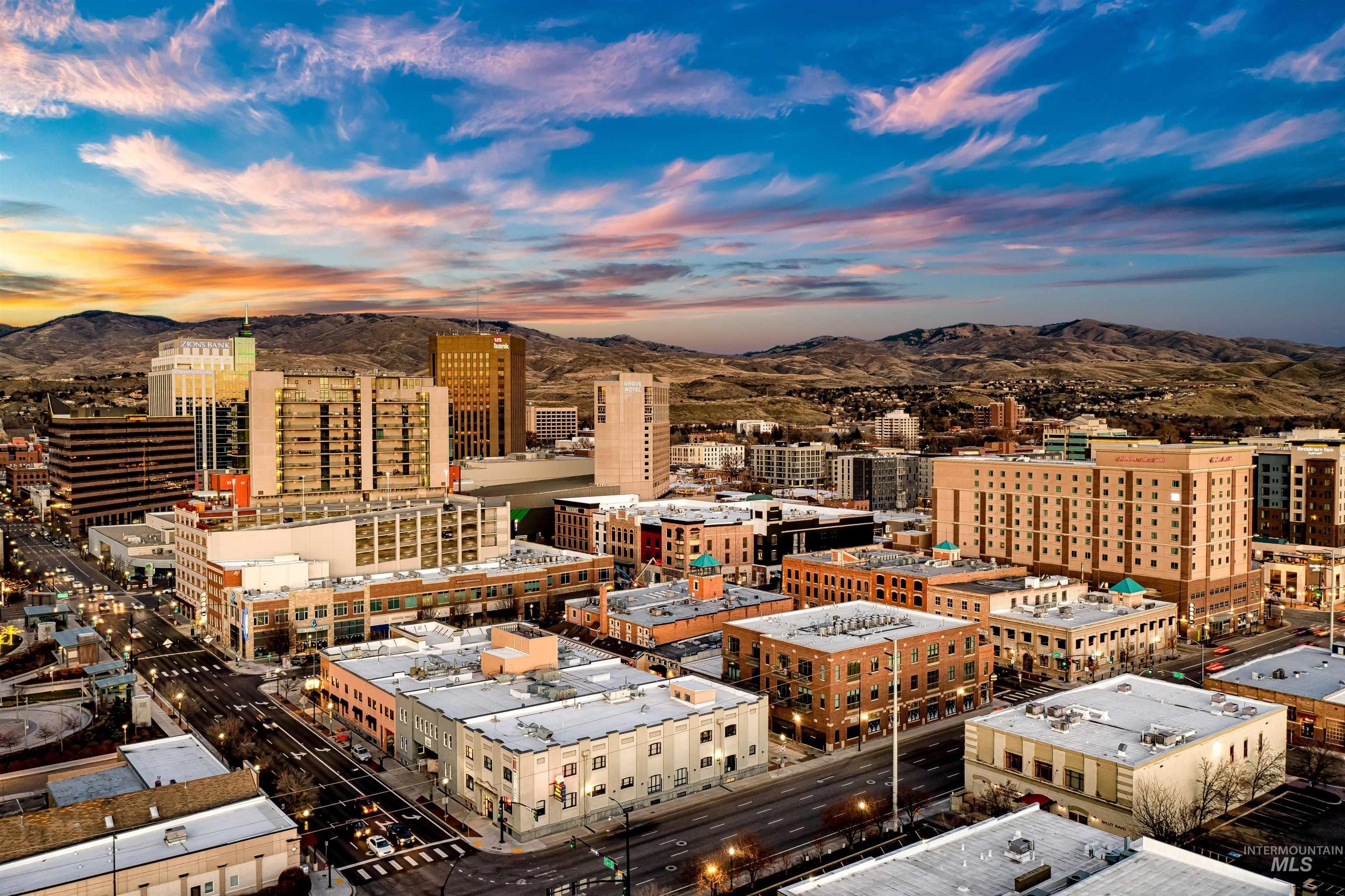 101 N 10th Street #203, Boise, Idaho 83702, 2 Bedrooms, 1 Bathroom, Residential For Sale, Price $629,000,MLS 98973009