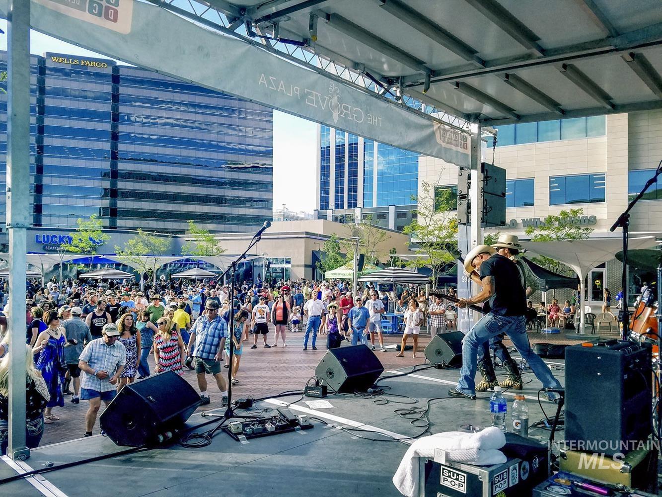 101 N 10th Street #203, Boise, Idaho 83702, 2 Bedrooms, 1 Bathroom, Residential For Sale, Price $629,000,MLS 98973009