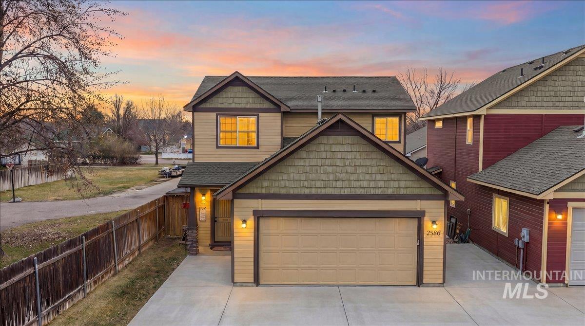 2586 N Mitchell St, Boise, Idaho 83704, 3 Bedrooms, 2.5 Bathrooms, Residential For Sale, Price $415,000,MLS 98973010