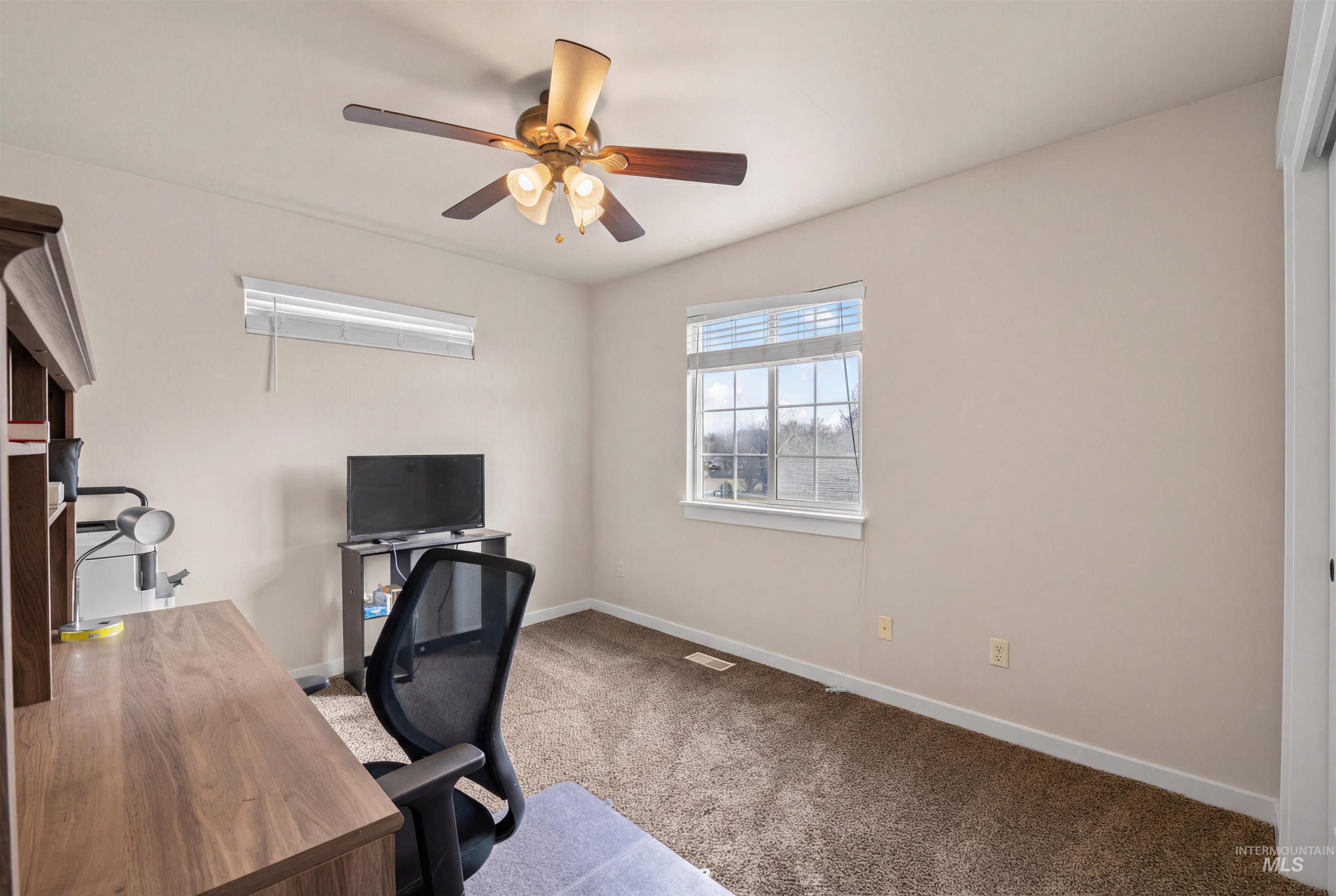 2586 N Mitchell St, Boise, Idaho 83704, 3 Bedrooms, 2.5 Bathrooms, Residential For Sale, Price $415,000,MLS 98973010