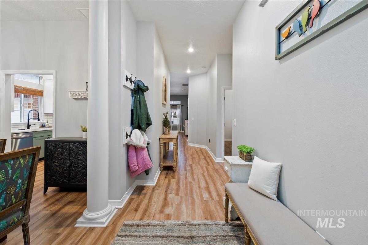 1512 W Great Basin Dr., Meridian, Idaho 83646, 3 Bedrooms, 2 Bathrooms, Residential For Sale, Price $483,000,MLS 98973011