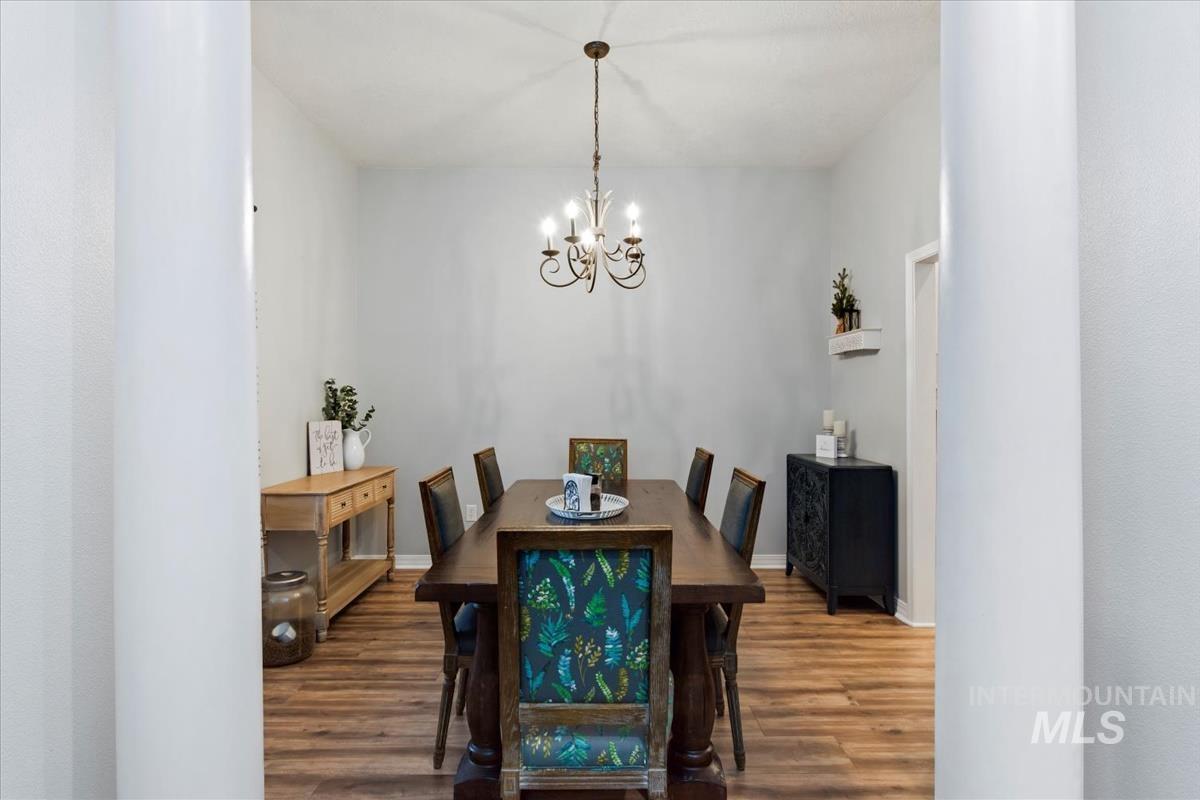 1512 W Great Basin Dr., Meridian, Idaho 83646, 3 Bedrooms, 2 Bathrooms, Residential For Sale, Price $483,000,MLS 98973011