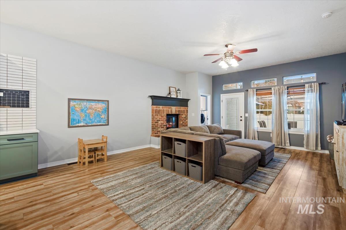 1512 W Great Basin Dr., Meridian, Idaho 83646, 3 Bedrooms, 2 Bathrooms, Residential For Sale, Price $483,000,MLS 98973011