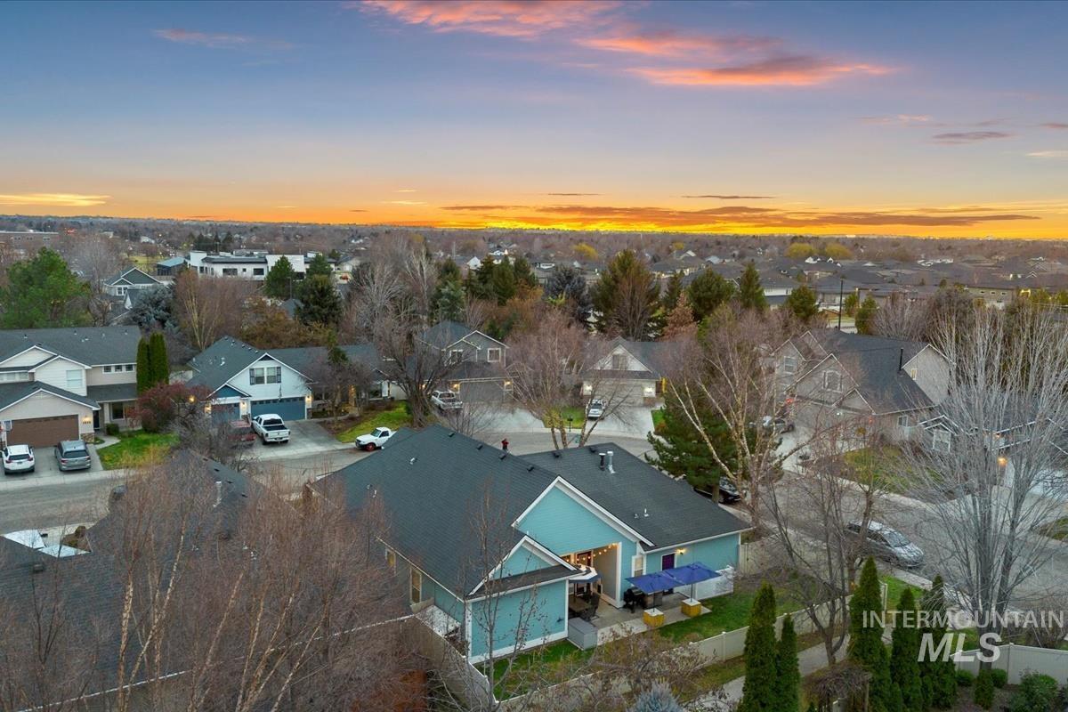 1512 W Great Basin Dr., Meridian, Idaho 83646, 3 Bedrooms, 2 Bathrooms, Residential For Sale, Price $483,000,MLS 98973011