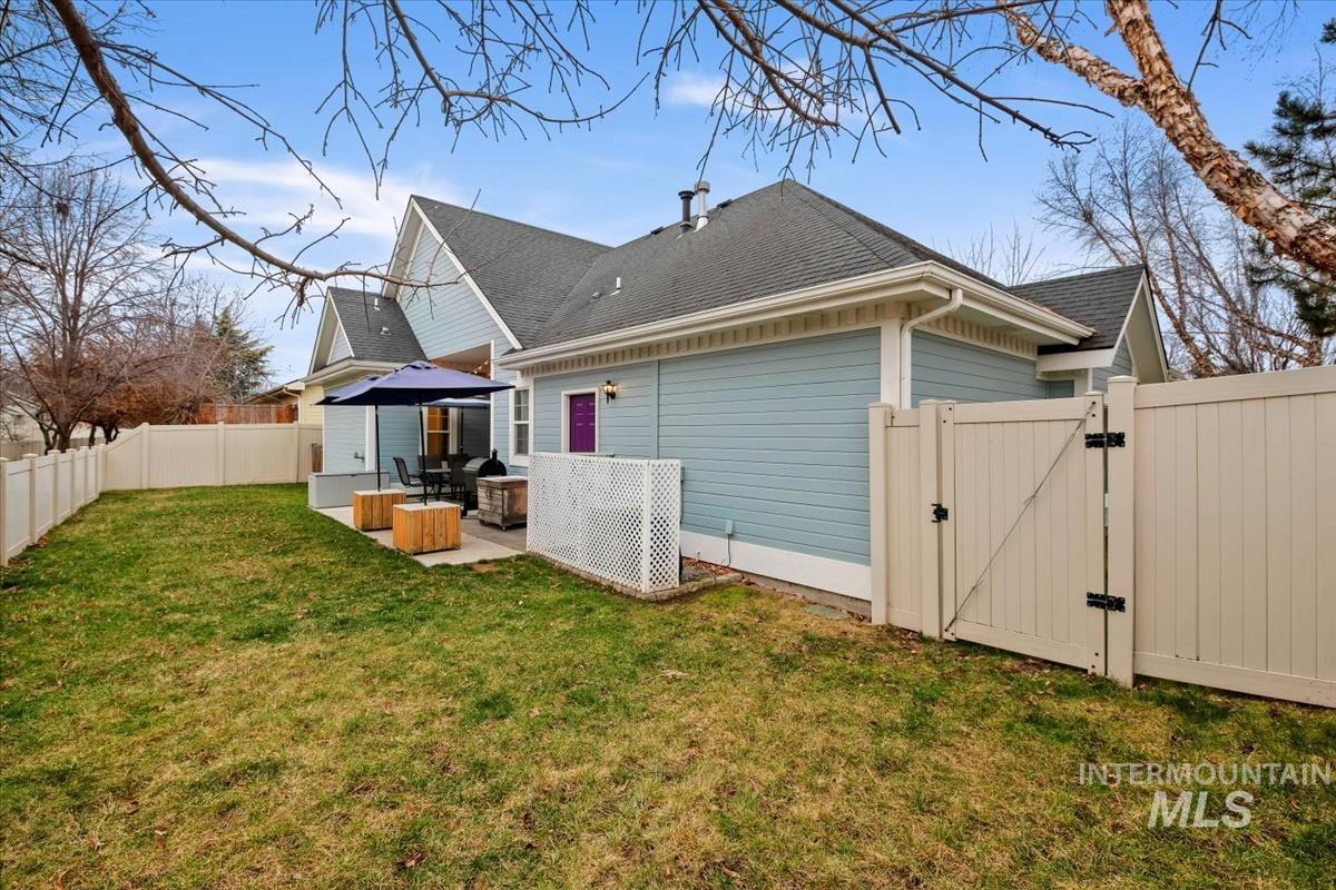 1512 W Great Basin Dr., Meridian, Idaho 83646, 3 Bedrooms, 2 Bathrooms, Residential For Sale, Price $483,000,MLS 98973011