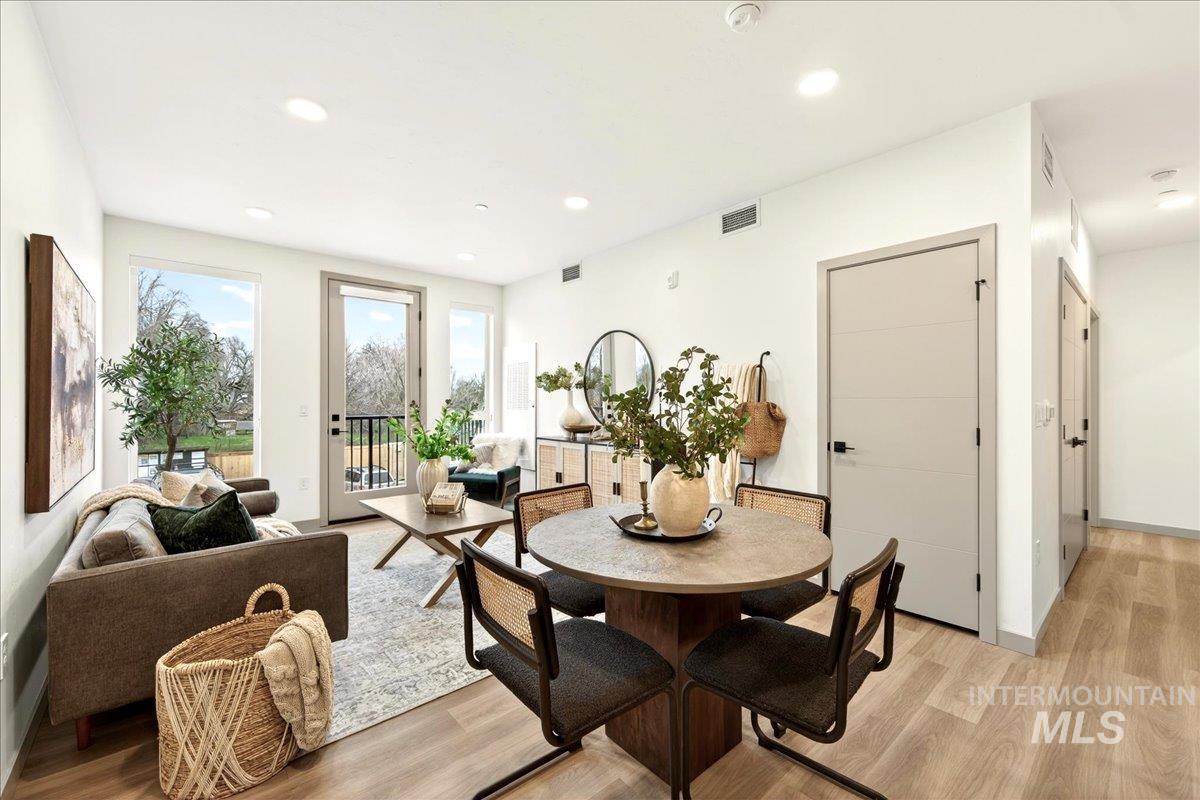 2312 S Broadway Avenue, Boise, Idaho 83706, 1 Bedroom, 1 Bathroom, Residential For Sale, Price $324,000,MLS 98973013