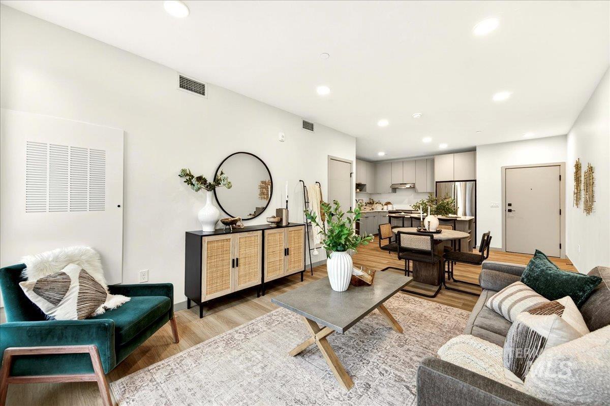 2312 S Broadway Avenue, Boise, Idaho 83706, 1 Bedroom, 1 Bathroom, Residential For Sale, Price $349,000, 98973013