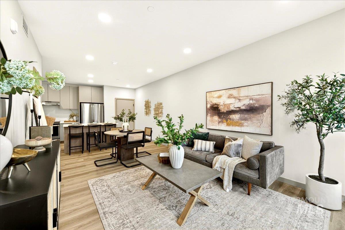 2312 S Broadway Avenue, Boise, Idaho 83706, 1 Bedroom, 1 Bathroom, Residential For Sale, Price $349,000,MLS 98973013