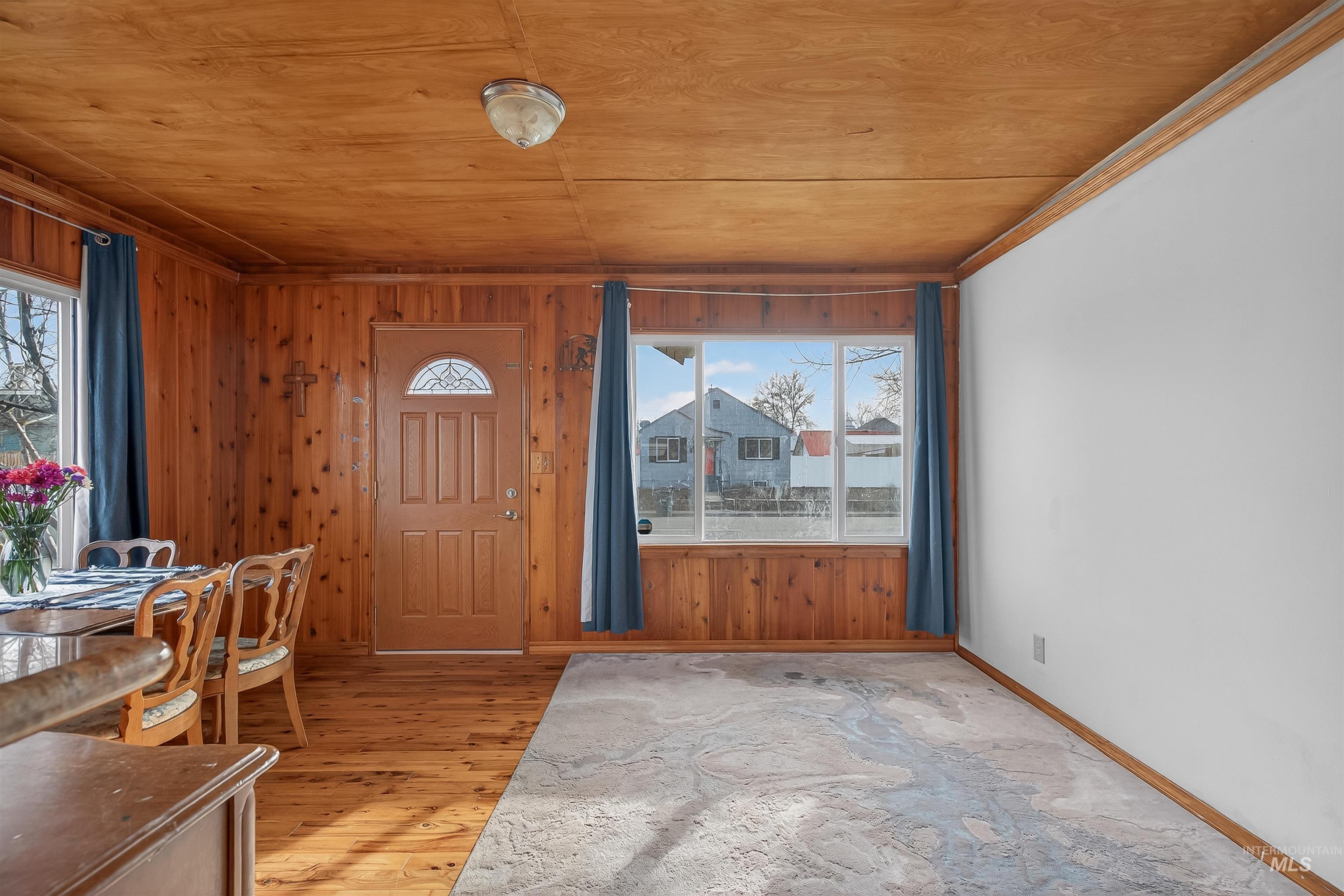 912 Elm Street, Clarkston, Washington 99403, 3 Bedrooms, 2 Bathrooms, Residential For Sale, Price $285,000,MLS 98973016