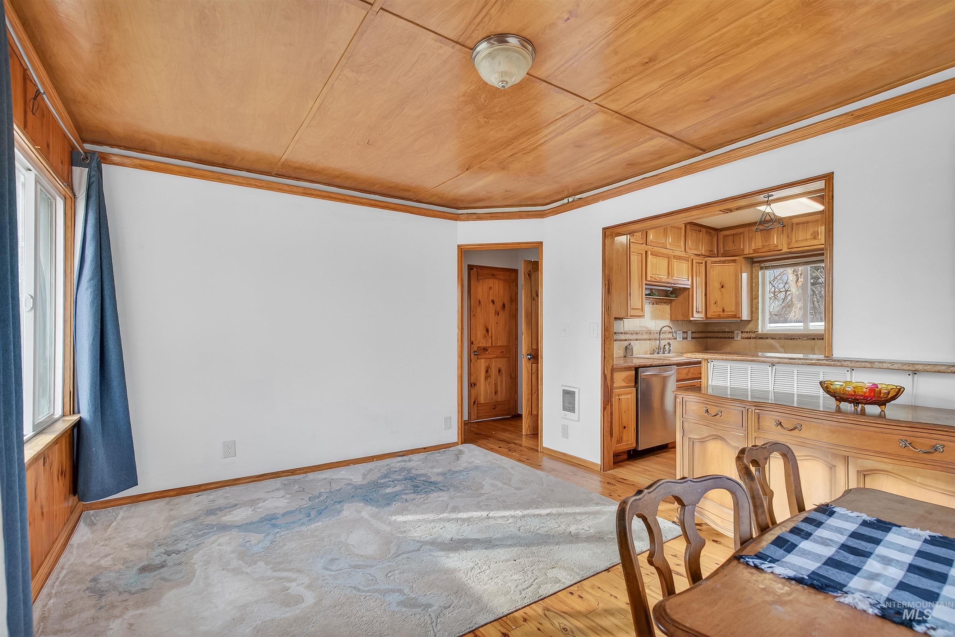 912 Elm Street, Clarkston, Washington 99403, 3 Bedrooms, 2 Bathrooms, Residential For Sale, Price $285,000,MLS 98973016