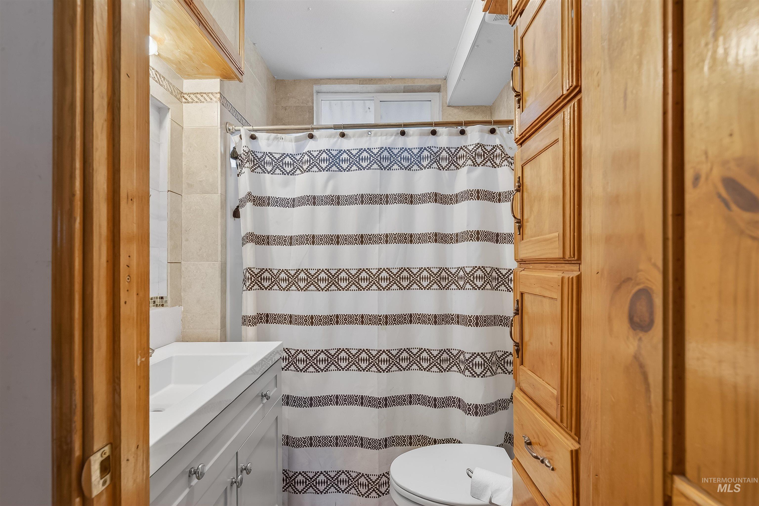 912 Elm Street, Clarkston, Washington 99403, 3 Bedrooms, 2 Bathrooms, Residential For Sale, Price $285,000,MLS 98973016