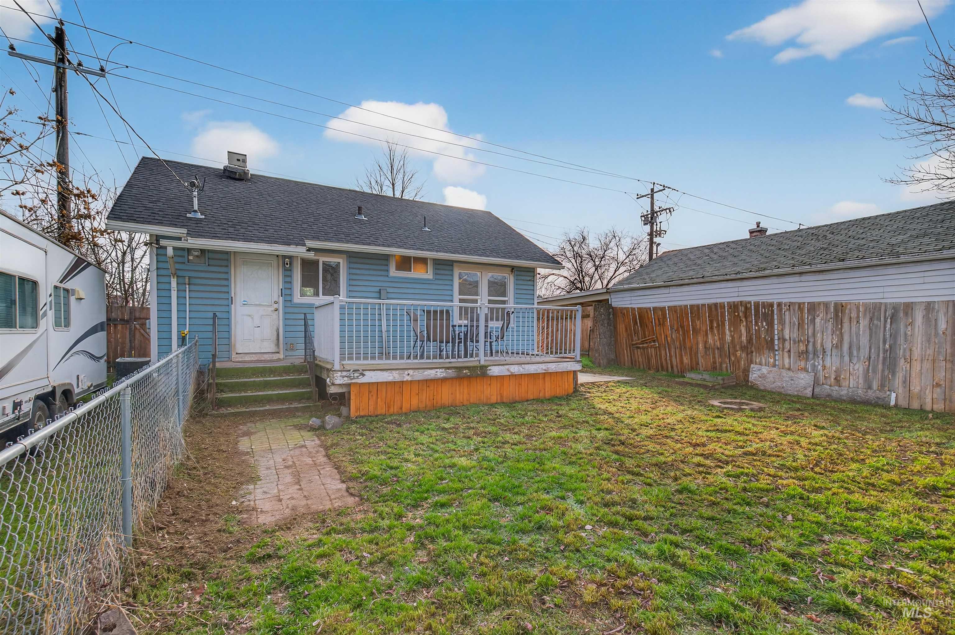 912 Elm Street, Clarkston, Washington 99403, 3 Bedrooms, 2 Bathrooms, Residential For Sale, Price $285,000,MLS 98973016