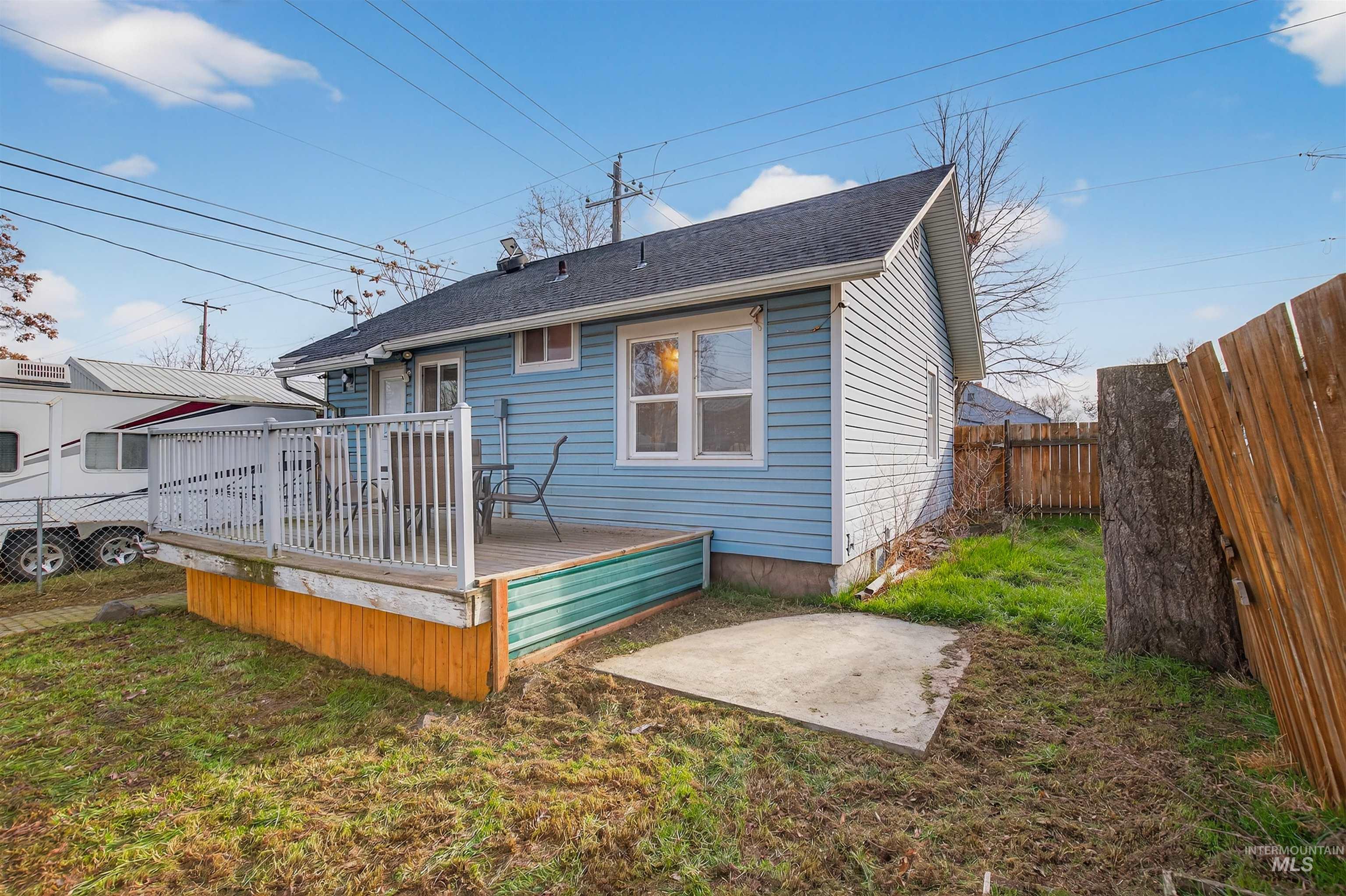 912 Elm Street, Clarkston, Washington 99403, 3 Bedrooms, 2 Bathrooms, Residential For Sale, Price $285,000,MLS 98973016