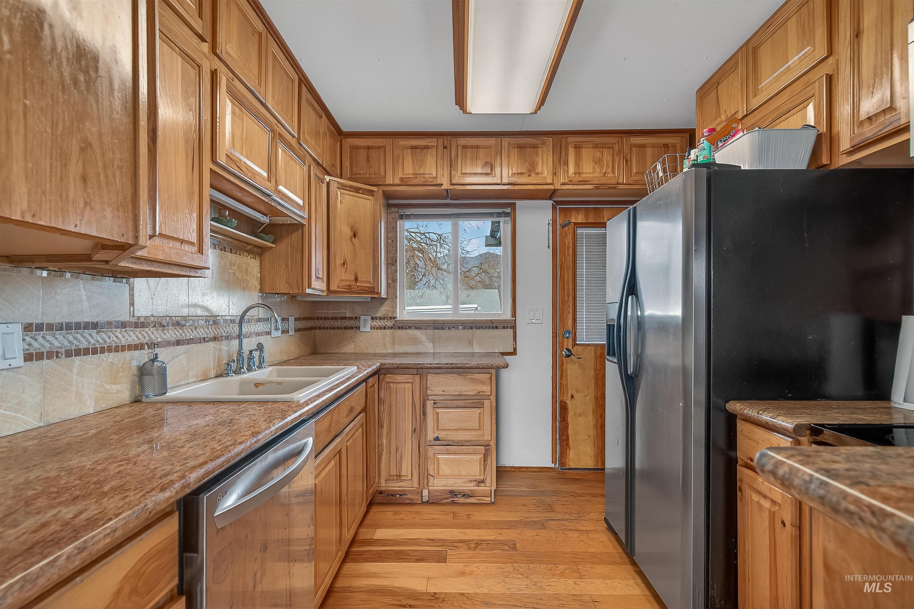 912 Elm Street, Clarkston, Washington 99403, 3 Bedrooms, 2 Bathrooms, Residential For Sale, Price $285,000,MLS 98973016