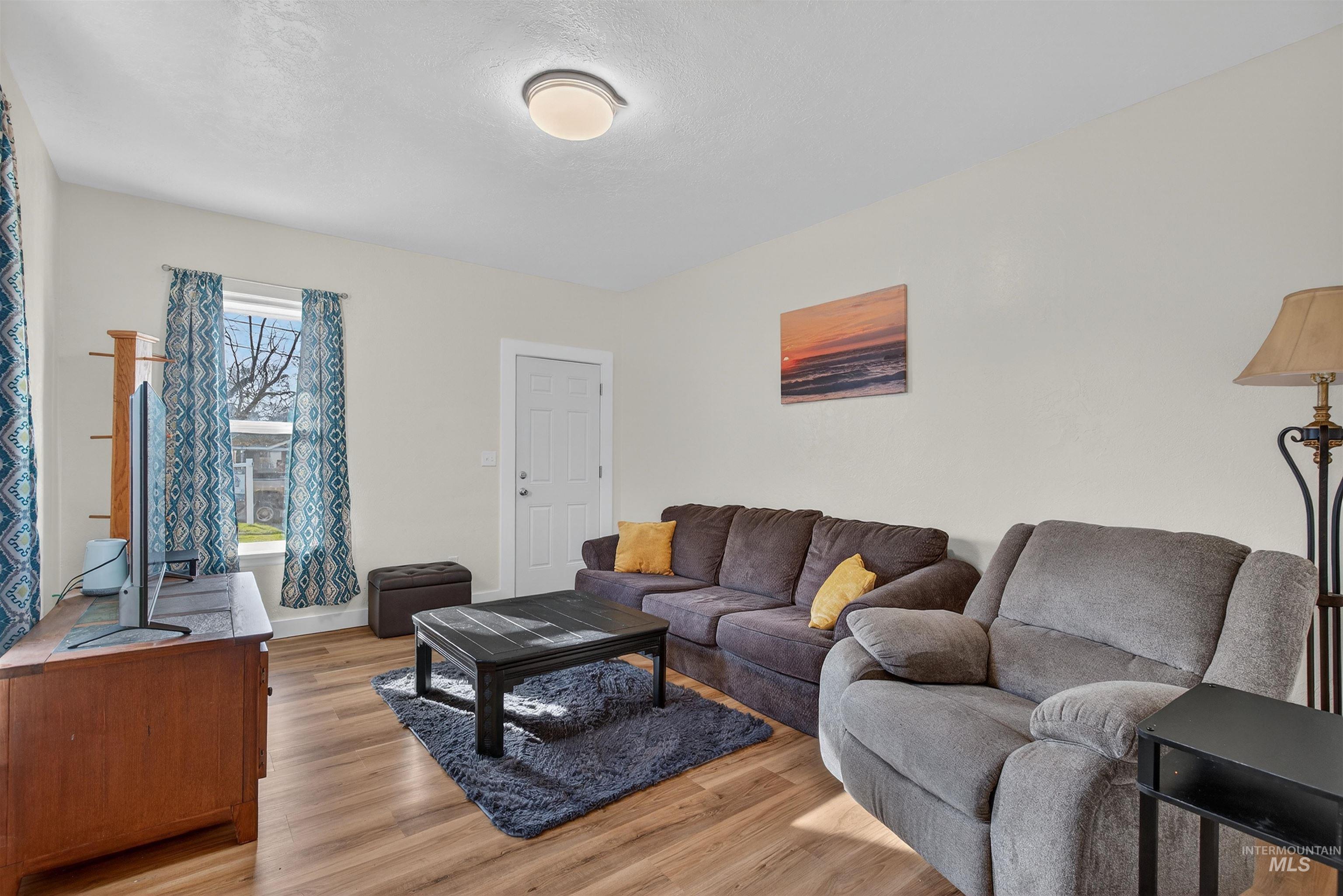 321 2nd Ave, Lewiston, Idaho 83501, 1 Bedroom, 1 Bathroom, Residential Income For Sale, Price $299,000,MLS 98973017